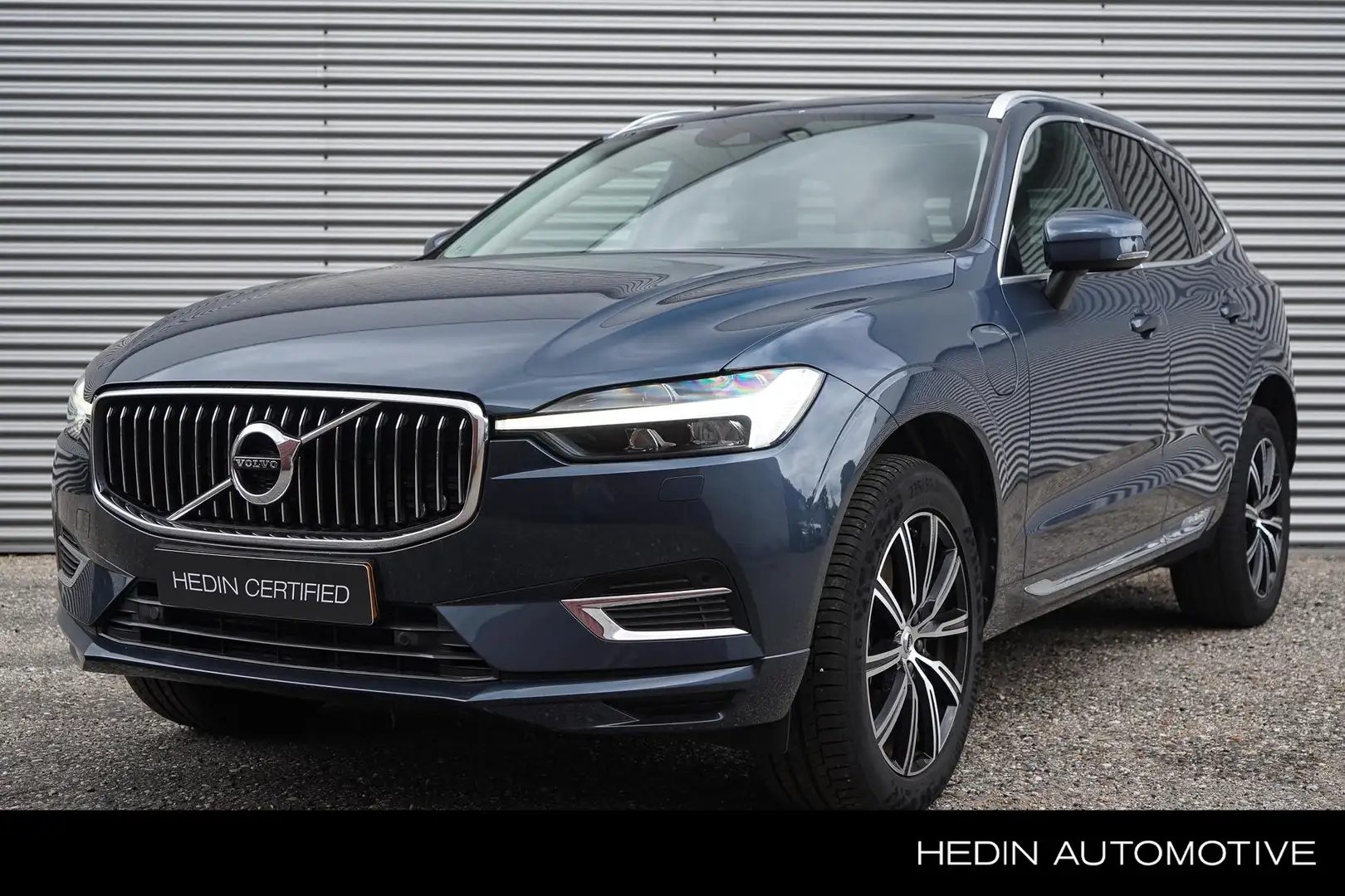Volvo XC60 2.0 Recharge T8 AWD Inscription Bleu - 1