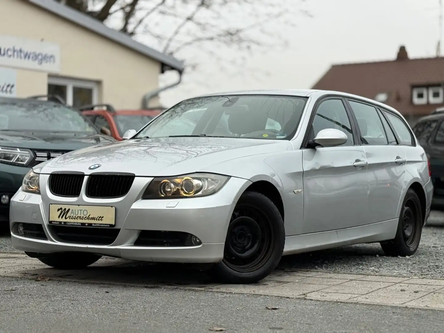 BMW 320 d Touring XENON NAVI SHZ PDC KLIMA Silber - 2