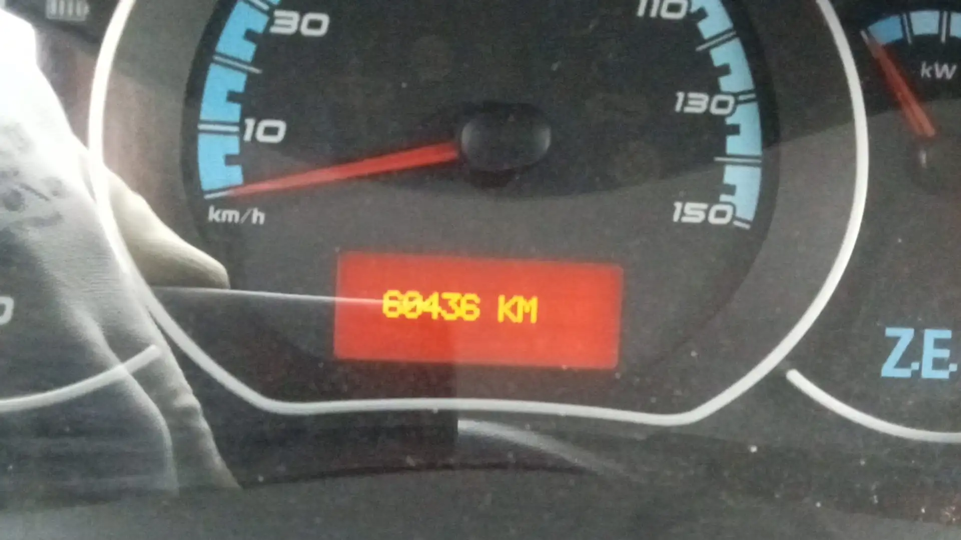 Renault Kangoo Z.E. maxi Белый - 2