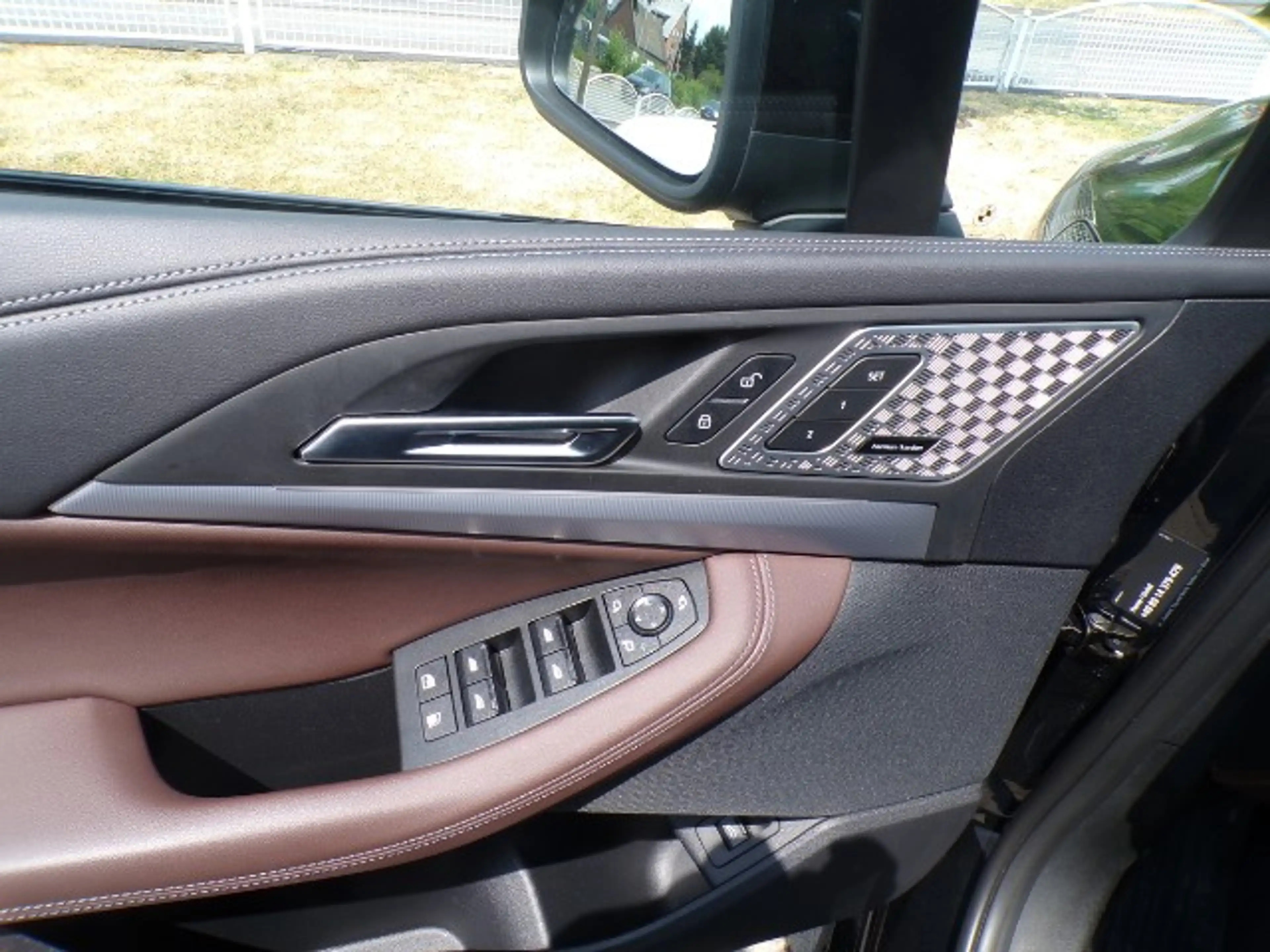 BMW 230 e Active Tourer, X-Drive M-Sport — photo 10
