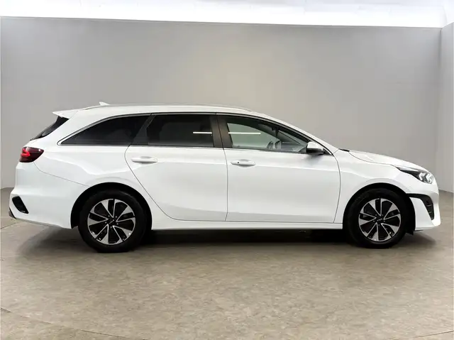 Kia Ceed view 9