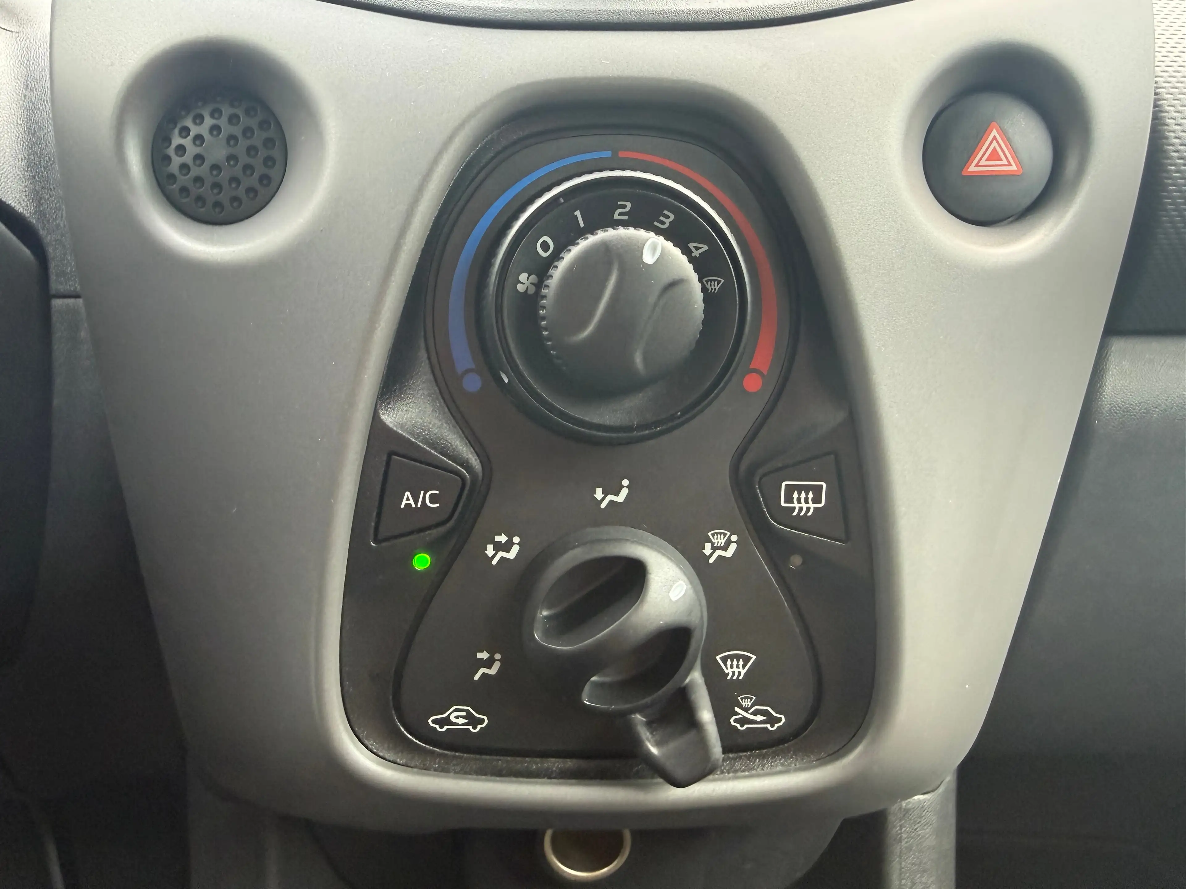 Peugeot 108 1.0 e-VTi Active AUT | AIRCO| BLUETOOTH| ELEKTRISC — photo 22