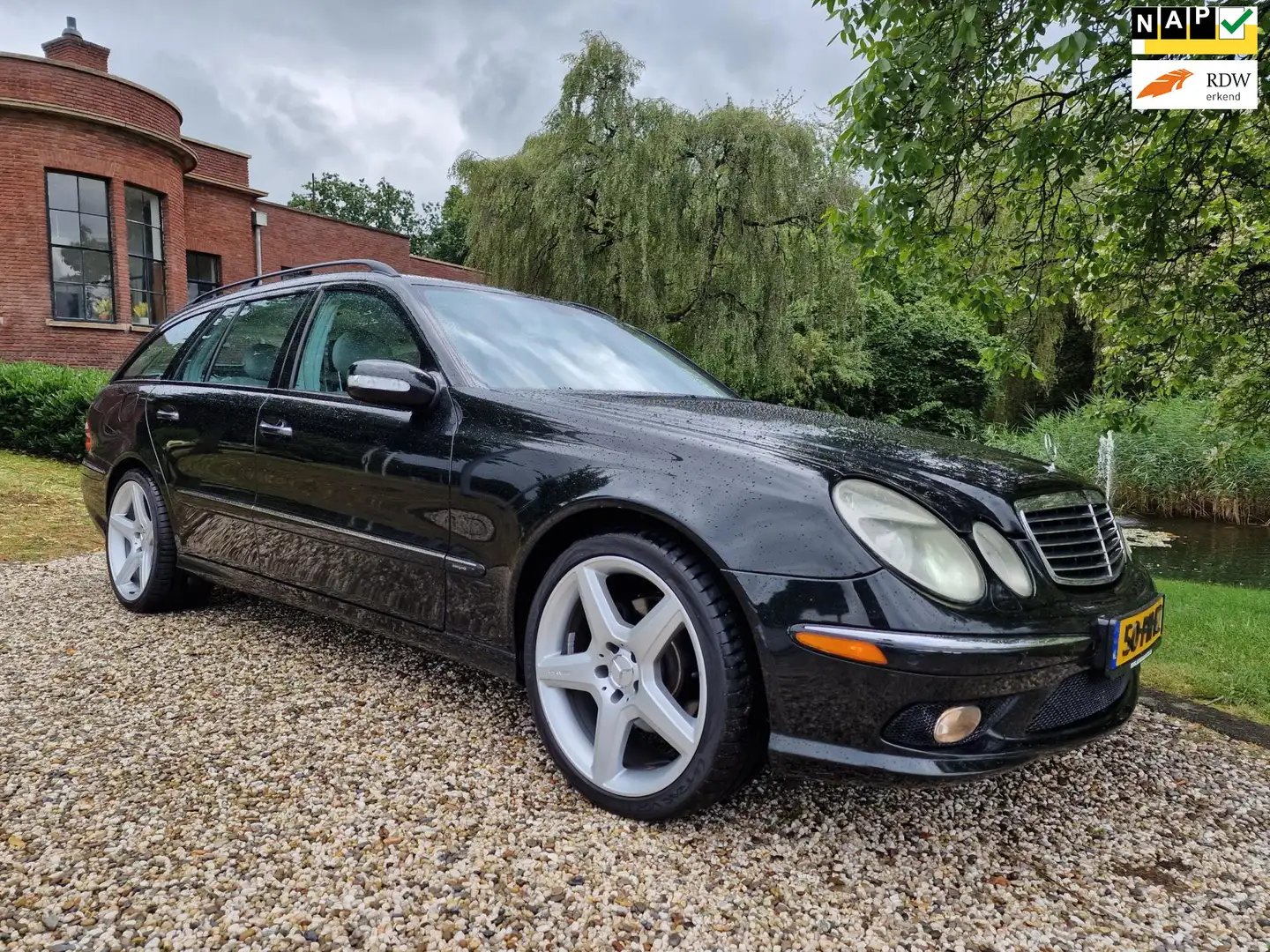 Mercedes-Benz E 320 Combi Avantgarde AMG Uitvoering NIEUWE Banden en v Czarny - 1