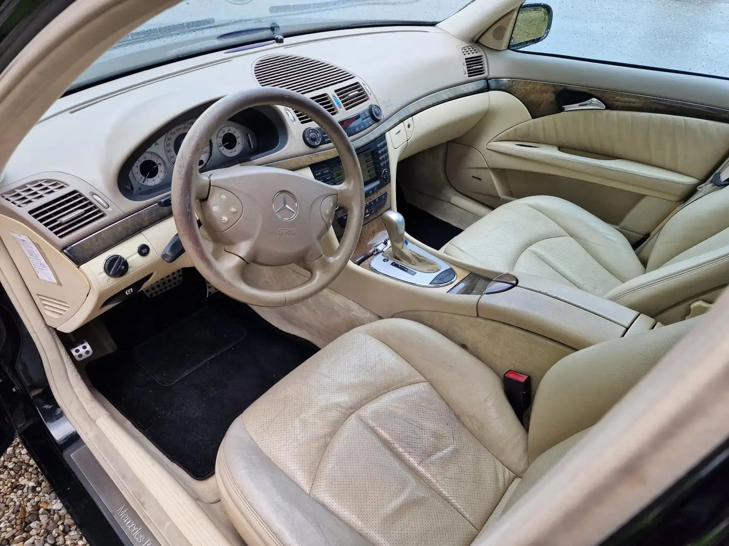 Mercedes-Benz E 320 Combi Avantgarde AMG Uitvoering NIEUWE Banden en v Czarny - 2