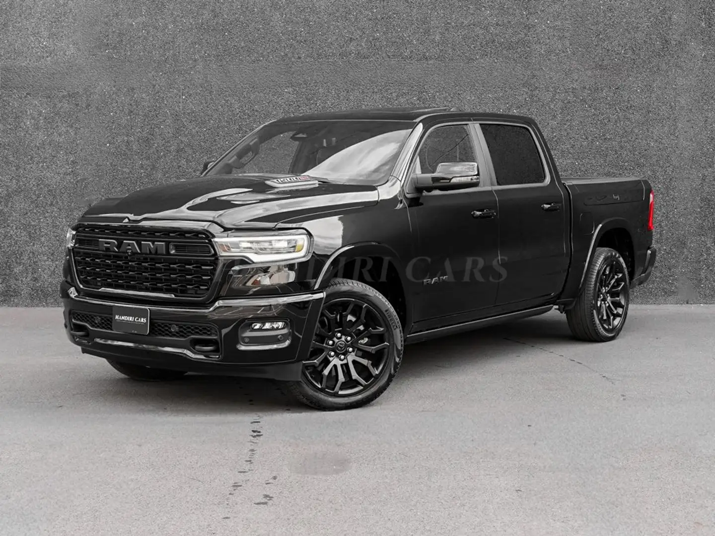 Dodge RAM 2026 LIMITED NIGHT 540 PK € 75400 + MASSAGE Schwarz - 1