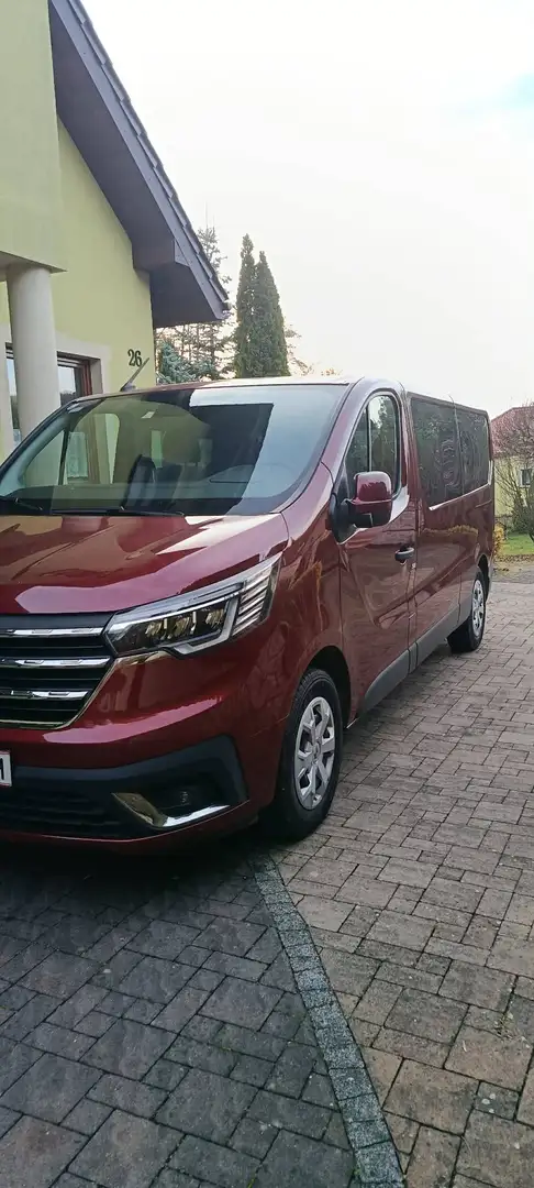 Renault Trafic Grand Passagiere Rot - 2
