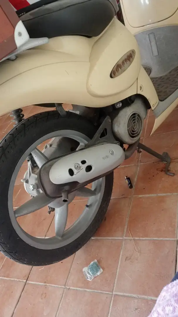 Aprilia Scarabeo Beige - 1