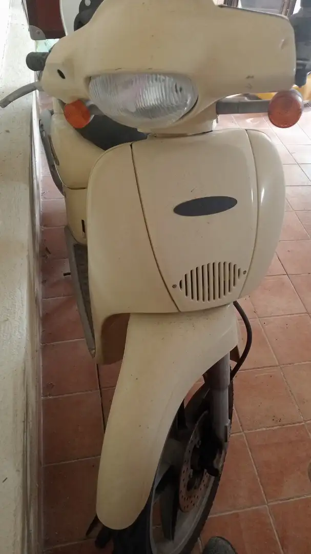 Aprilia Scarabeo Beige - 2