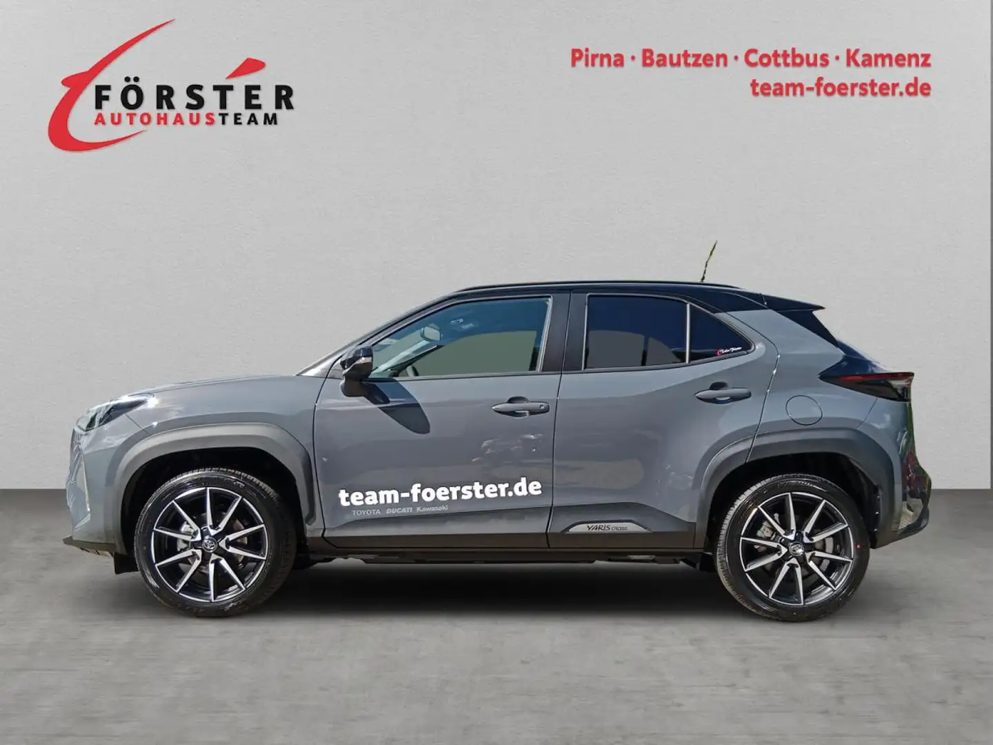 Toyota Yaris Cross 1,5 l 4x2 Hybrid GR Sport Grau - 2