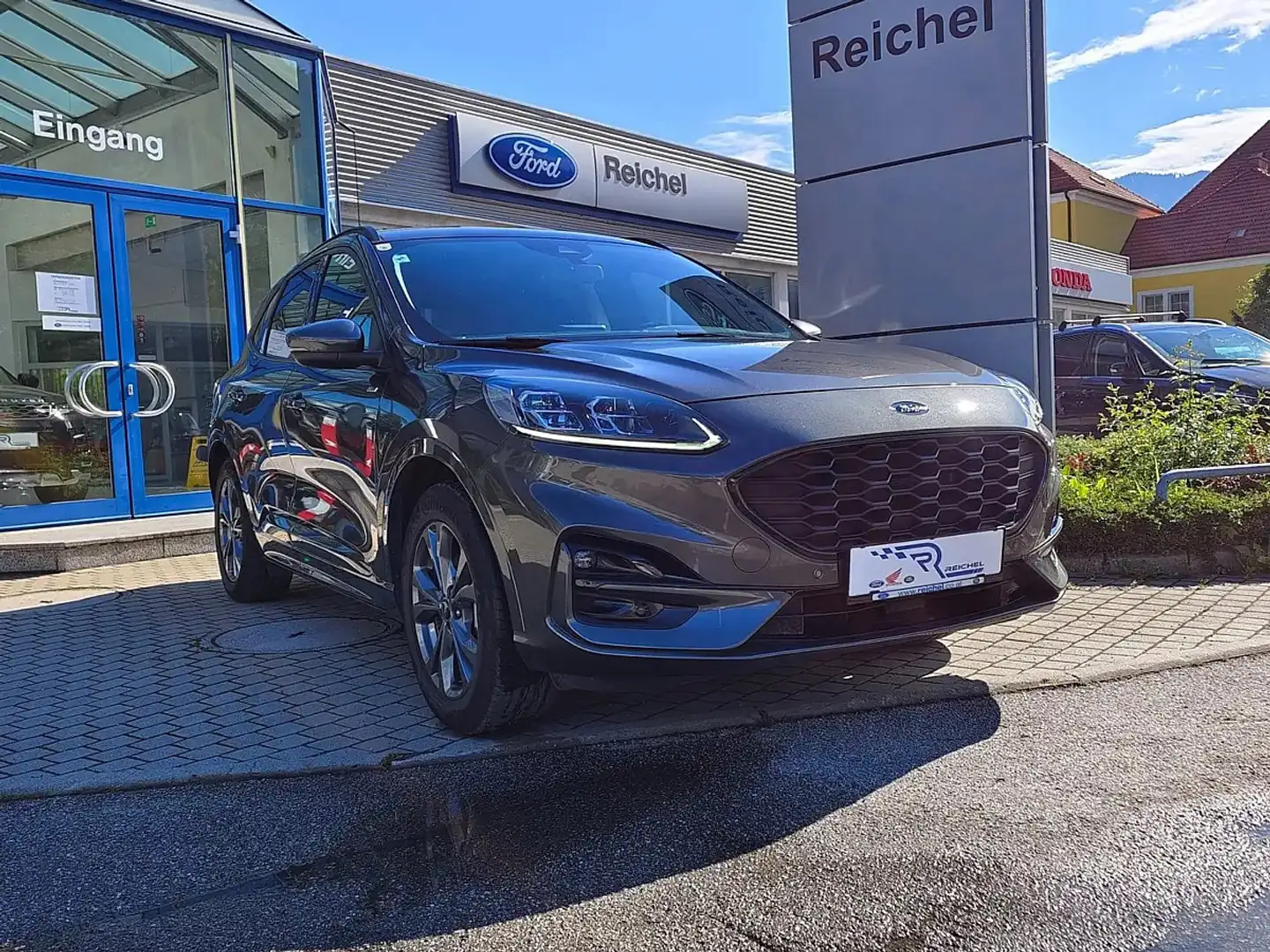 Ford Kuga 2,5 Duratec PHEV ST-Line X Aut. Grau - 1