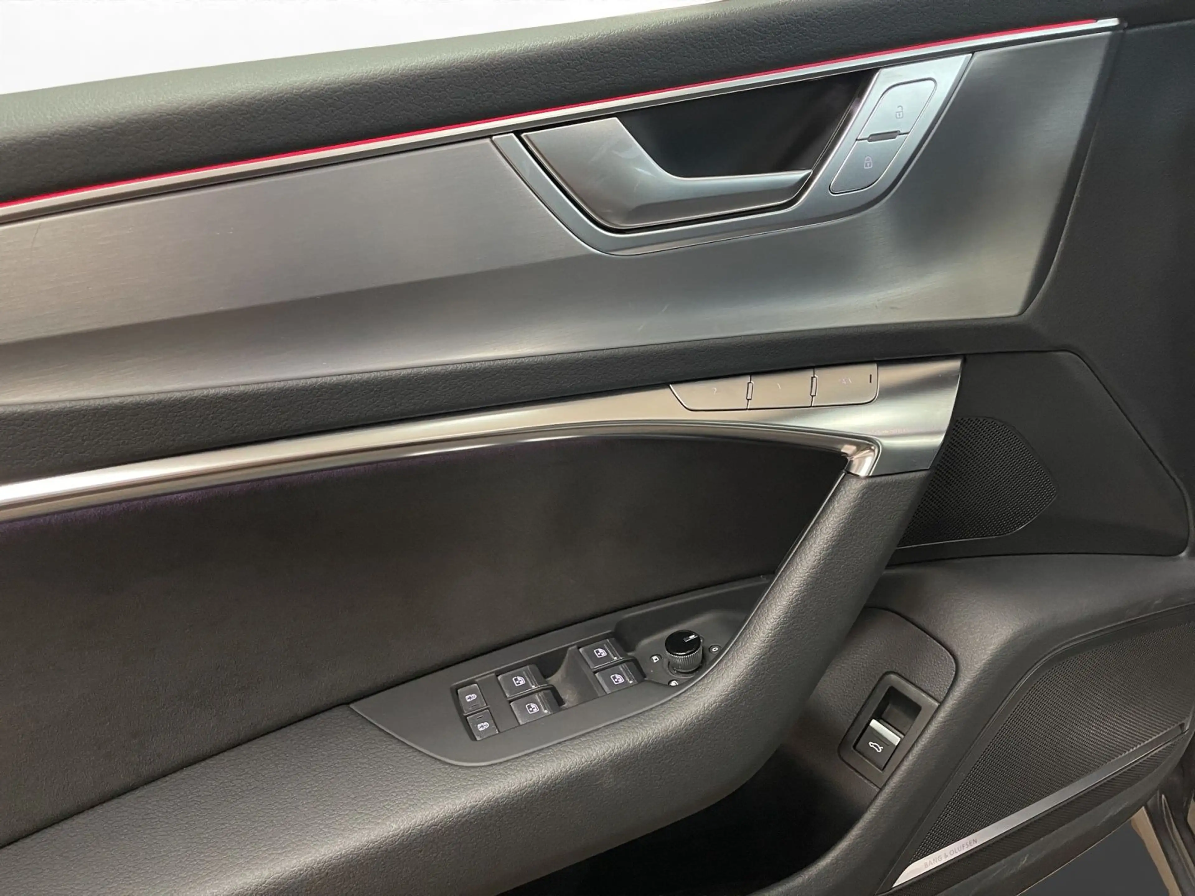 Audi S6 AHK Pano Matrix LM 21" 360° Leder B&O A — photo 10