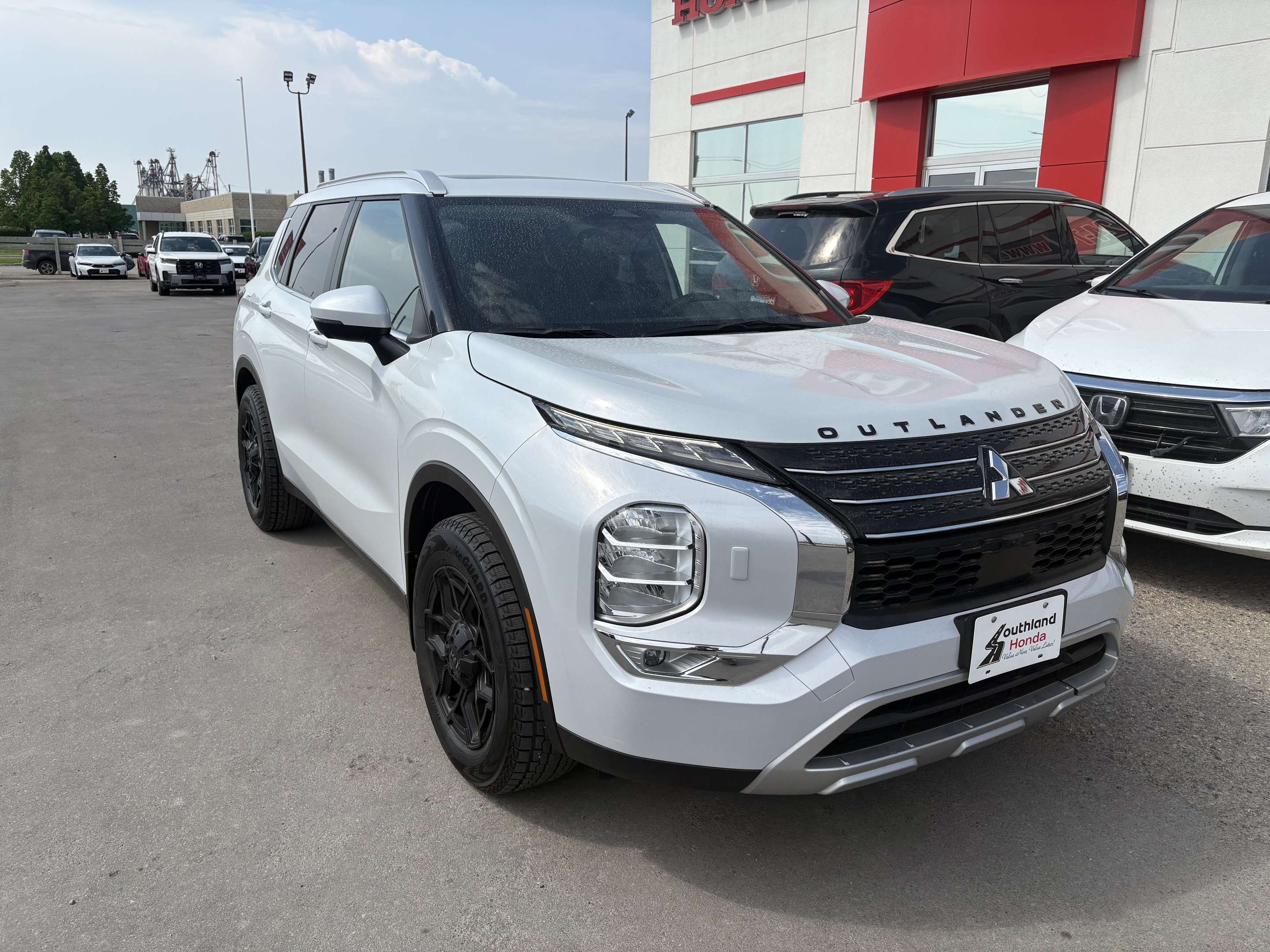 2022 Mitsubishi Outlander — снимка 1