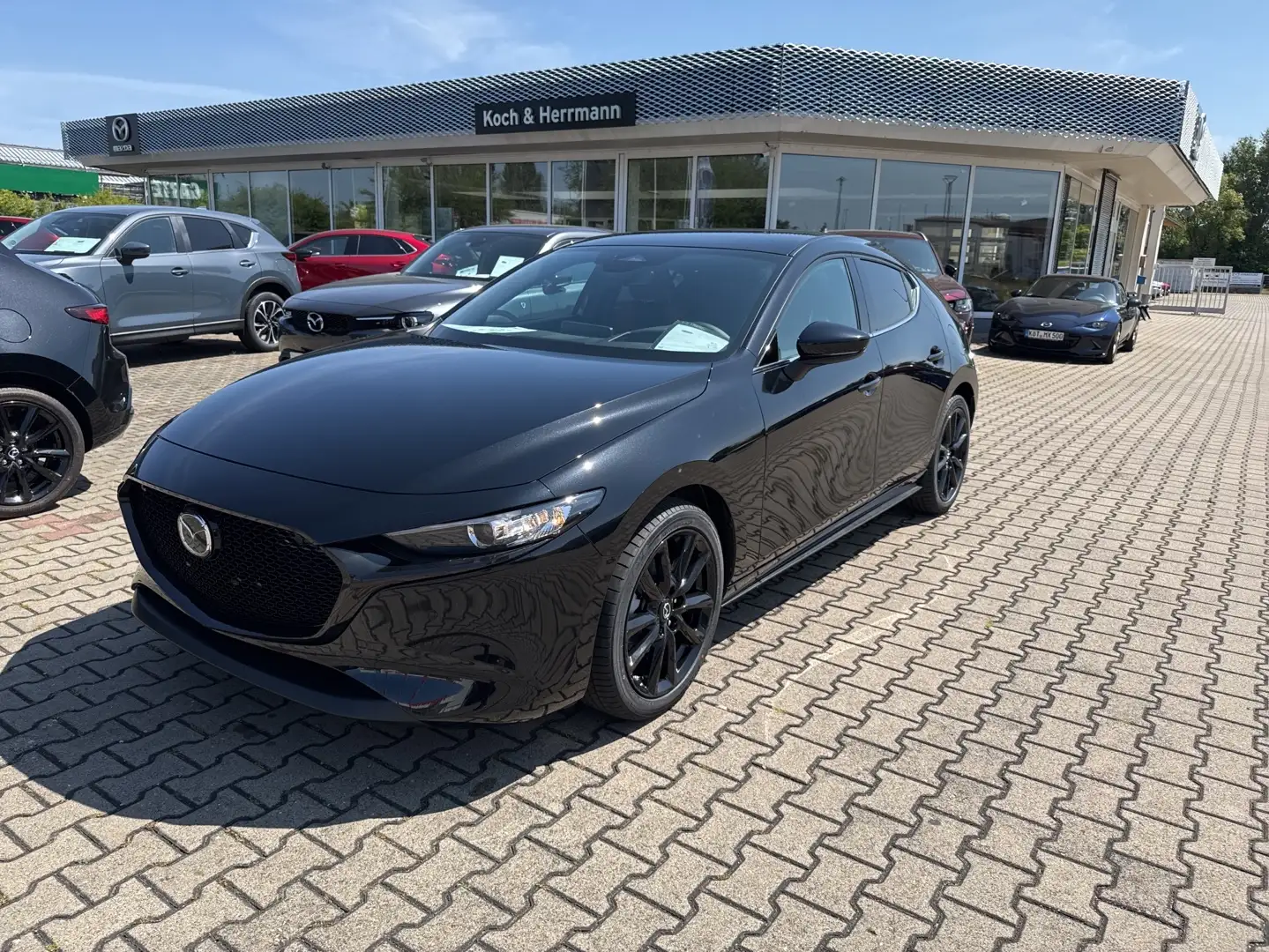Mazda 3 2.5L e-SKYACTIV G 140ps Automatik Nagisa Schwarz - 1