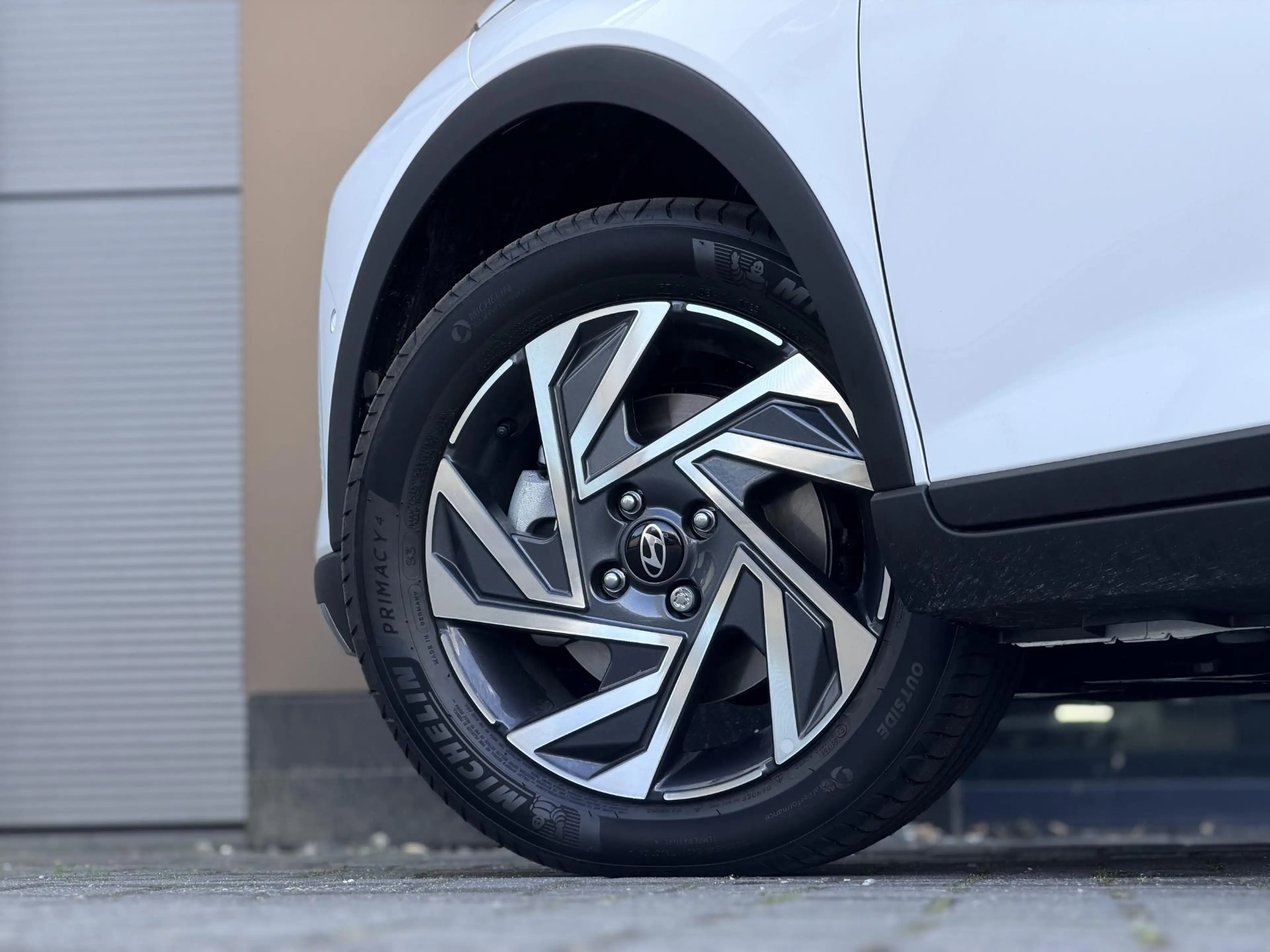 Hyundai BAYON 1.0 T-GDI Premium Automaat / Automaat / LED Verlic — photo 34