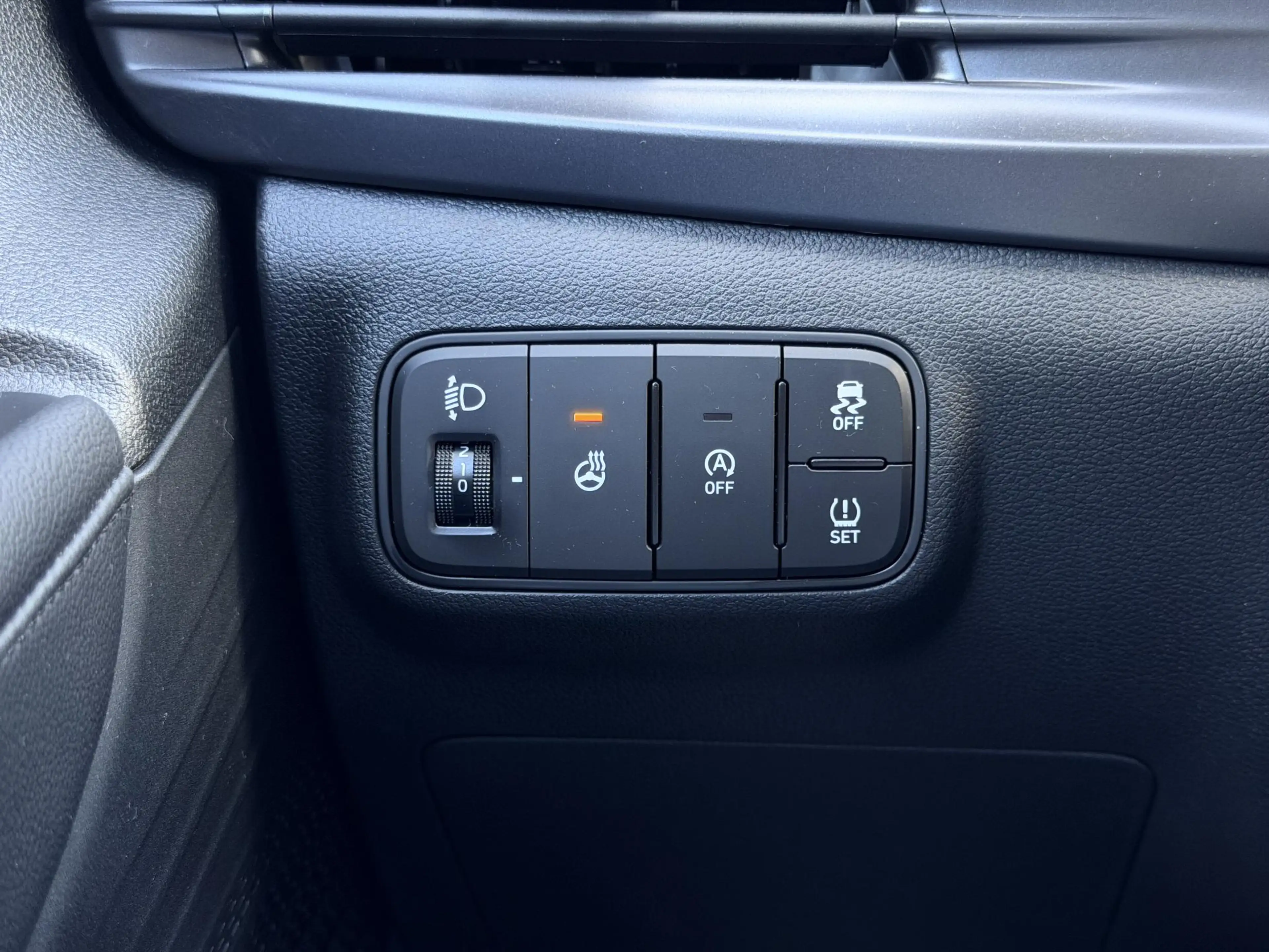 Hyundai BAYON 1.0 T-GDI Premium Automaat / Automaat / LED Verlic — photo 15