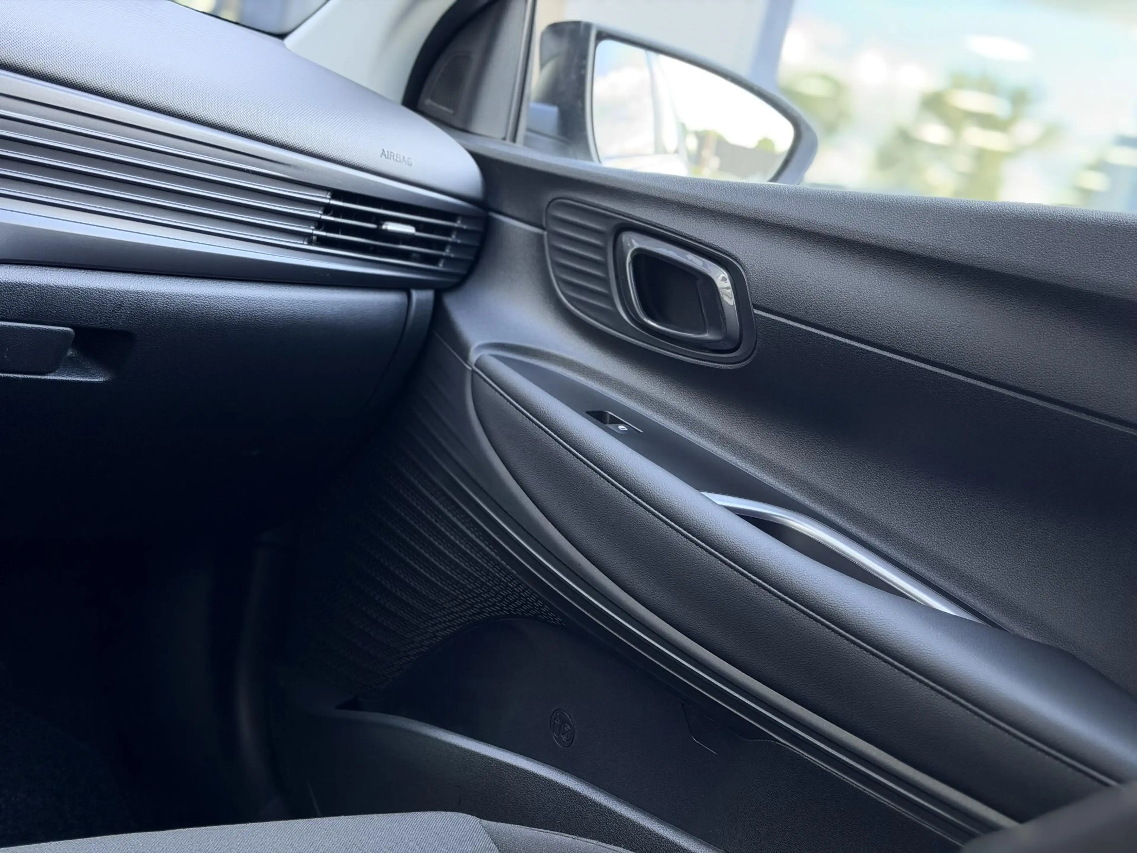 Hyundai BAYON 1.0 T-GDI Premium Automaat / Automaat / LED Verlic — photo 33