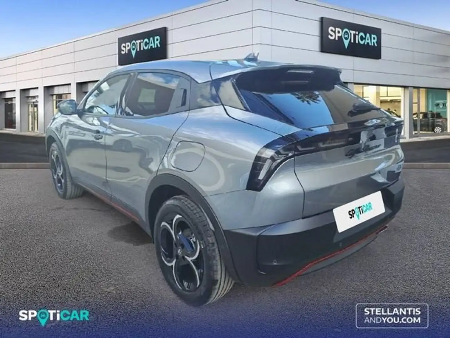 Alfa Romeo Junior Ibrida 107kW (145CV) Speciale Gris - 2