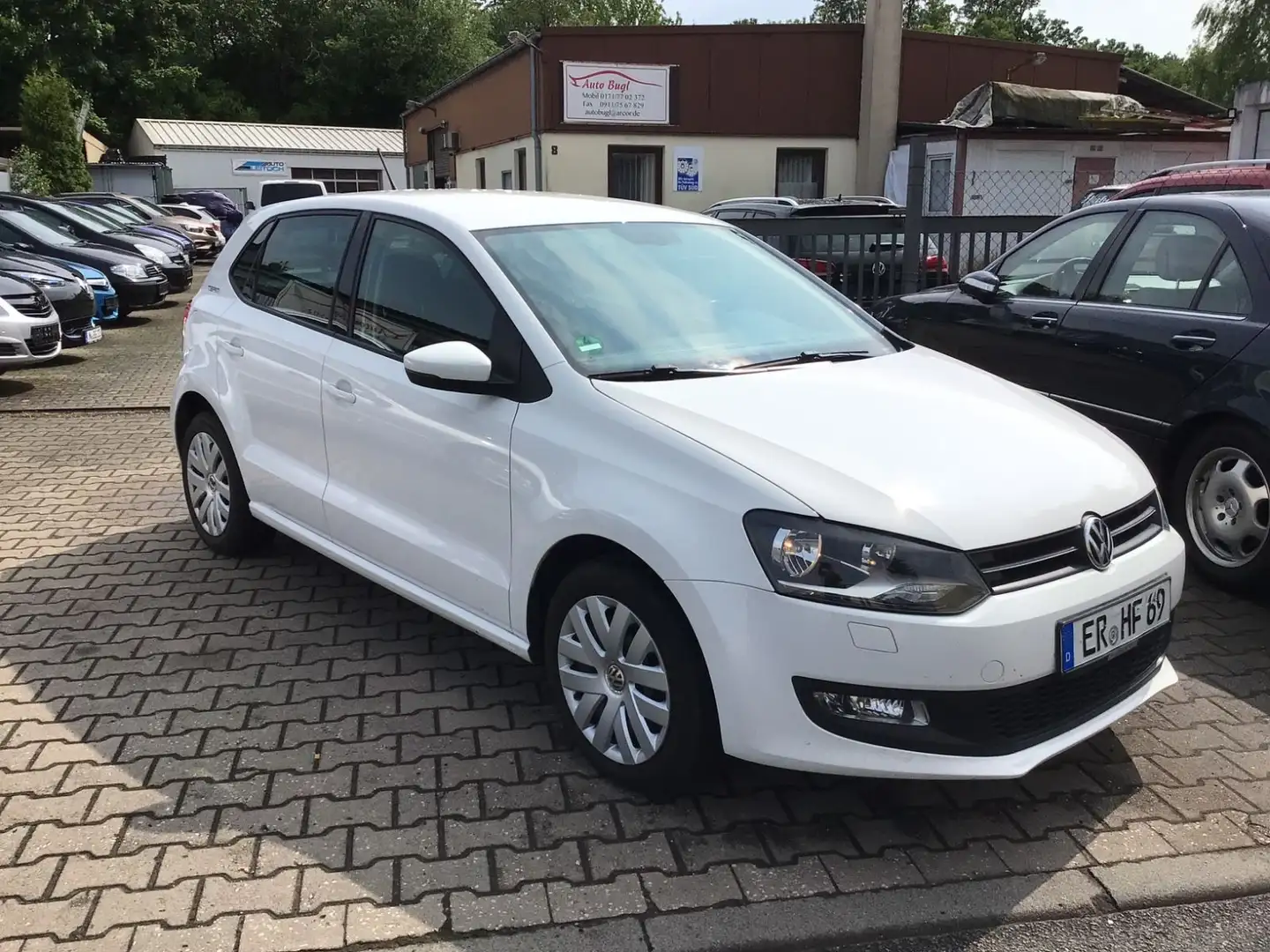 Volkswagen Polo V Team+Klimaautomatic+5Gang+Sitzh.+ 1 Hd. Weiß - 2