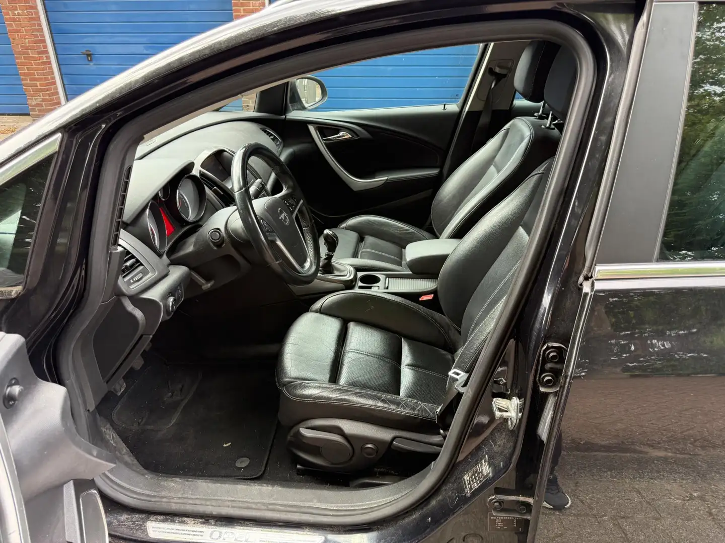 Opel Astra Sports Tourer 1.4 Cosmo Leder Cruise Airco Zwart - 2