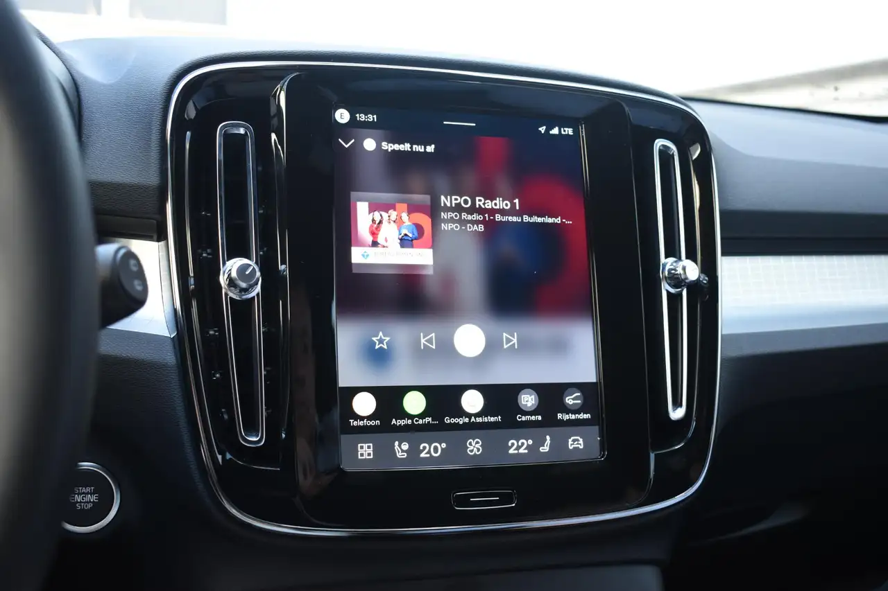 Volvo XC40 B4 211PK Automaat Plus Dark / Adaptive Cruise cont, миниатюра 18