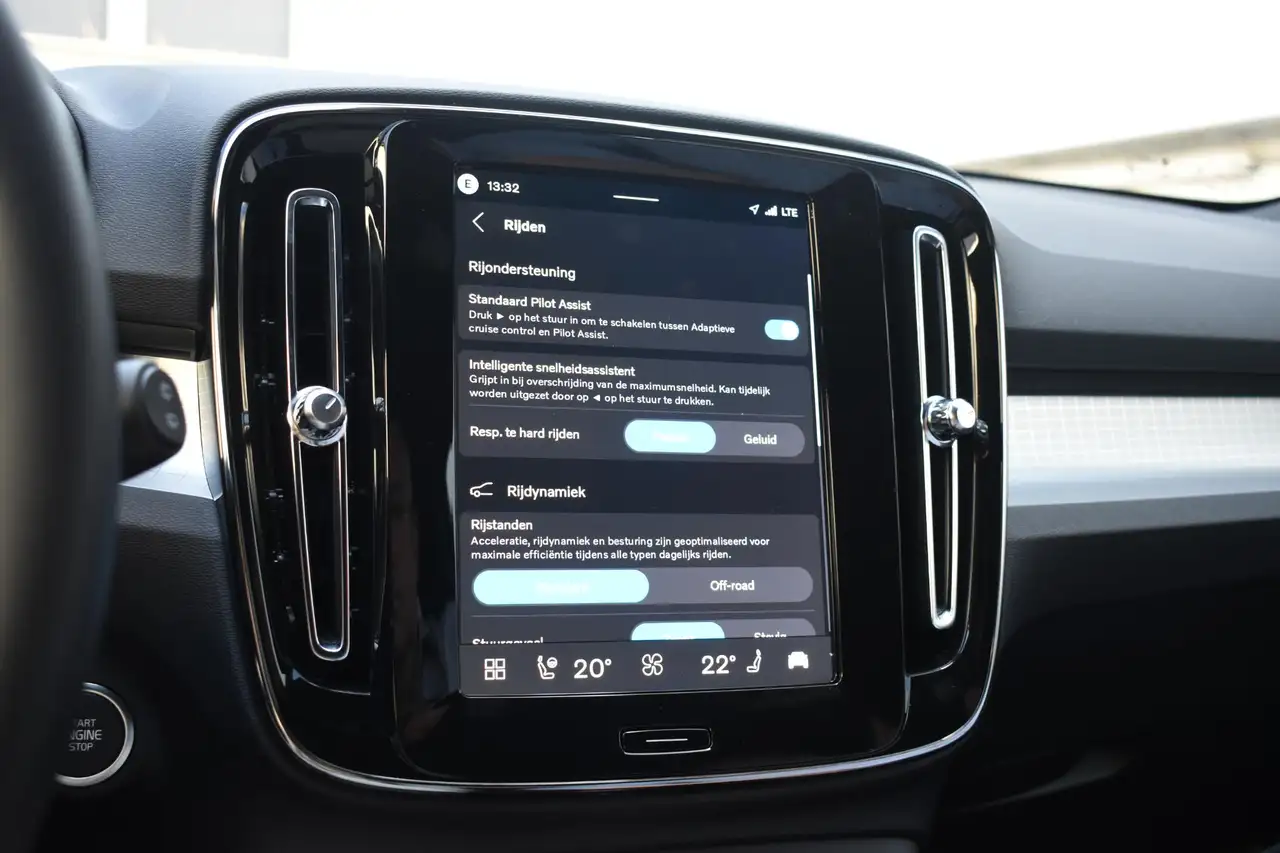Volvo XC40 B4 211PK Automaat Plus Dark / Adaptive Cruise cont, миниатюра 26