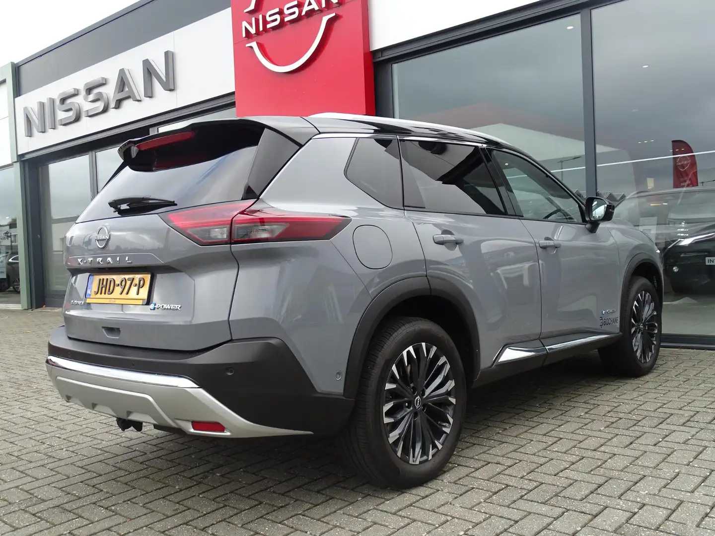 Nissan X-Trail 1.5 e-4orce Tekna Plus 4WD 7p. | PANORAMADAK | APP Grijs - 2