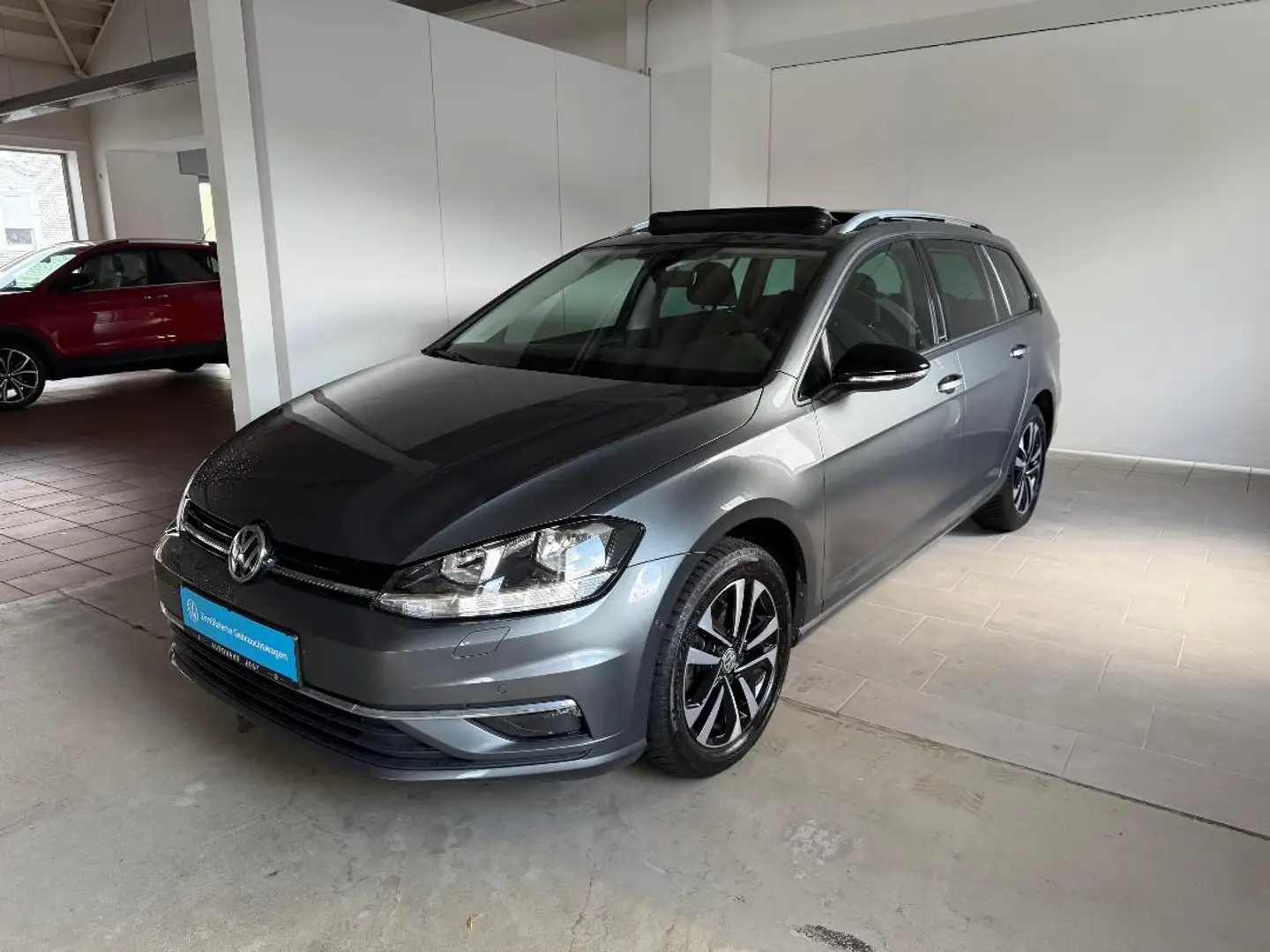 Volkswagen Golf Variant IQ.DRIVE 1.5 TSI Navi AHK Pano ActiveInfo ACC Kessy Grau - 1