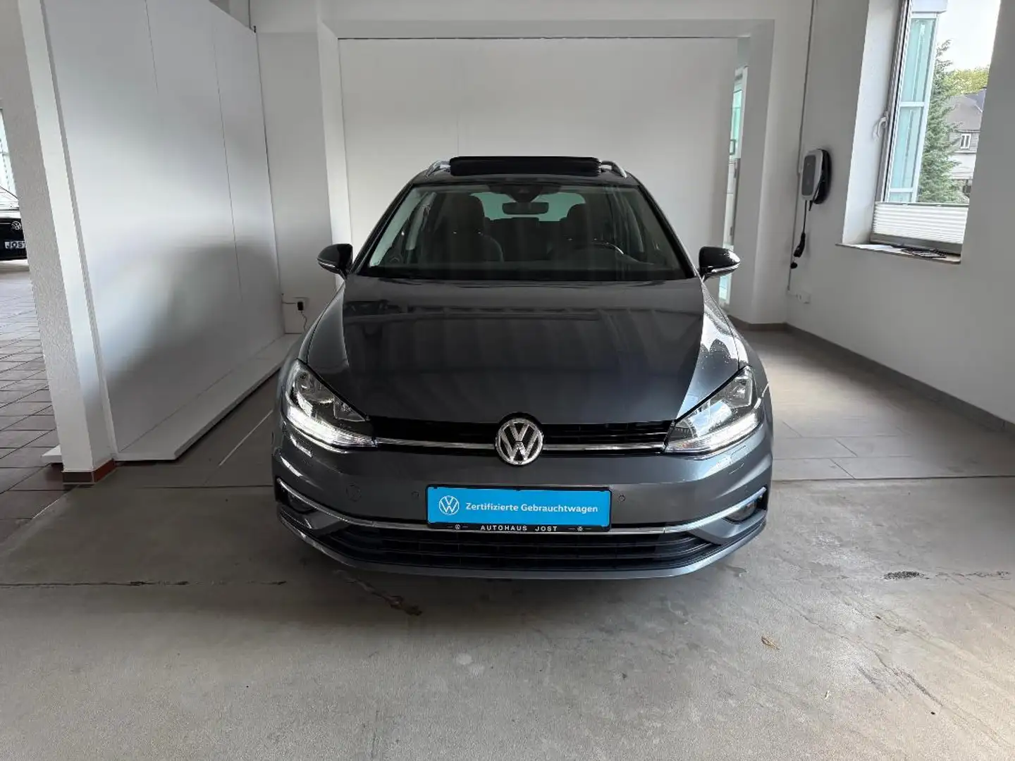 Volkswagen Golf Variant IQ.DRIVE 1.5 TSI Navi AHK Pano ActiveInfo ACC Kessy Grau - 2