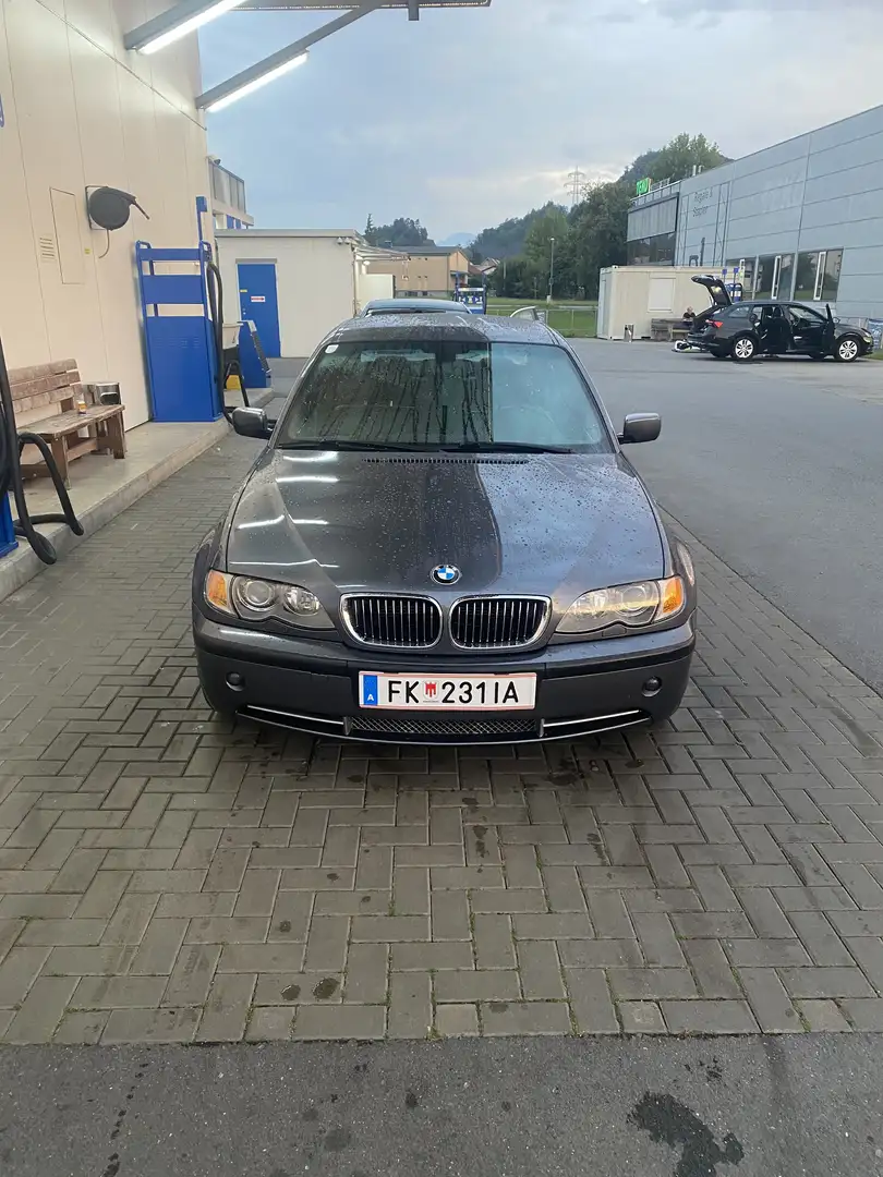 BMW 330 330i - 1