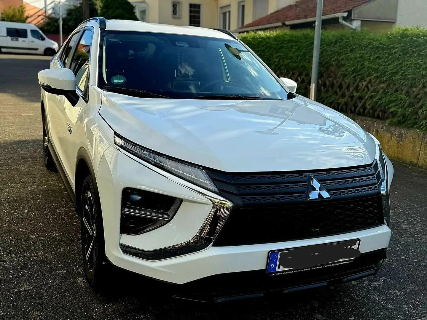 Mitsubishi Eclipse Cross Eclipse Cross Plug-In Hybrid 4WD Basis Weiß - 1