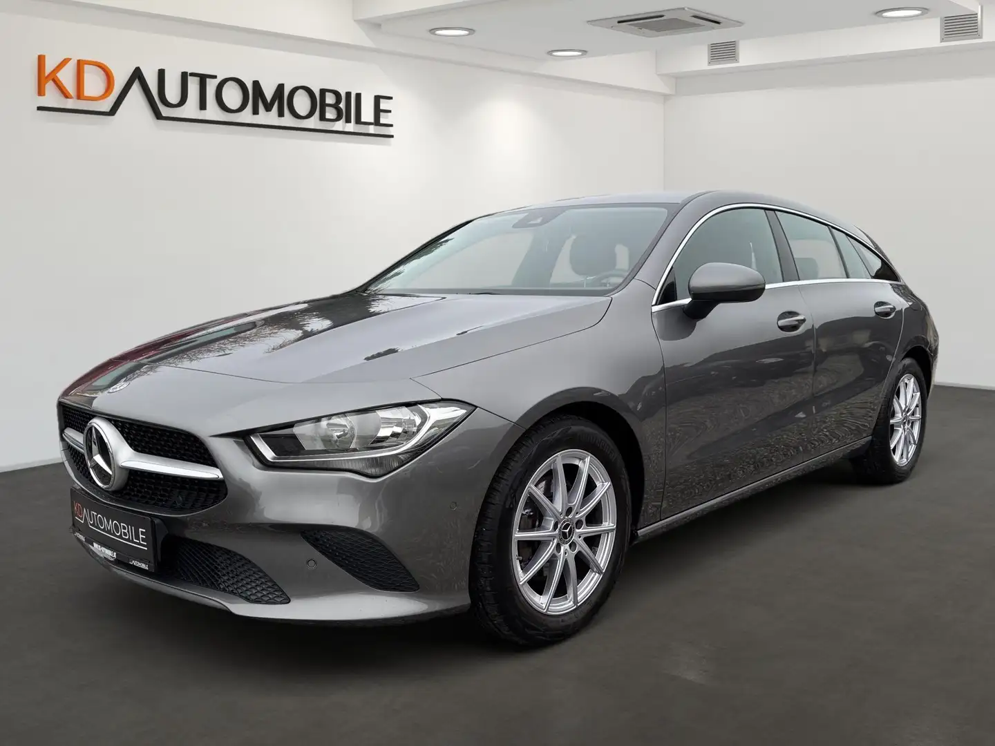 Mercedes-Benz CLA 180 d Shooting Brake, Aut. ! Gris - 1