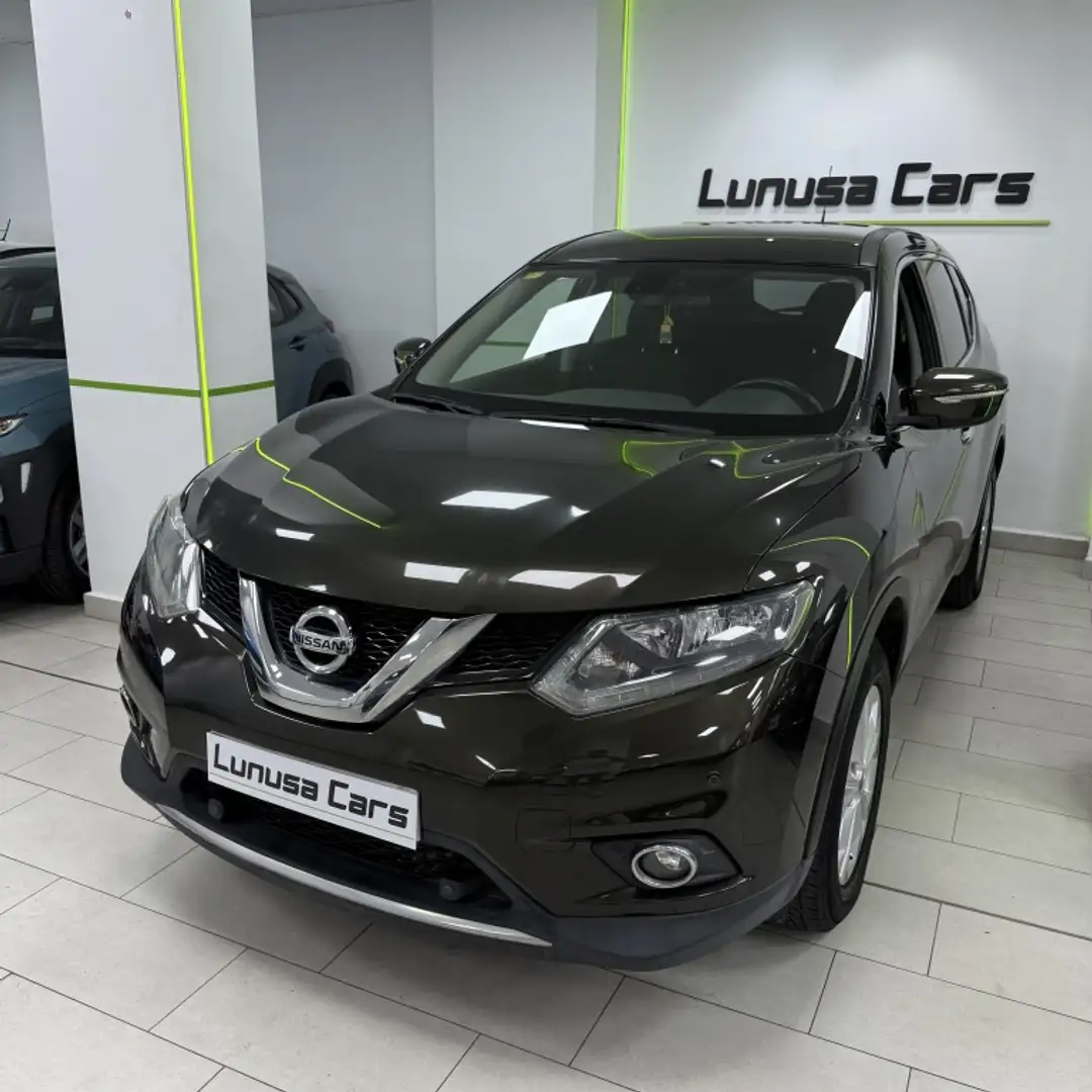 Nissan X-Trail 1.6 dCi 360 4x4-i Zwart - 1