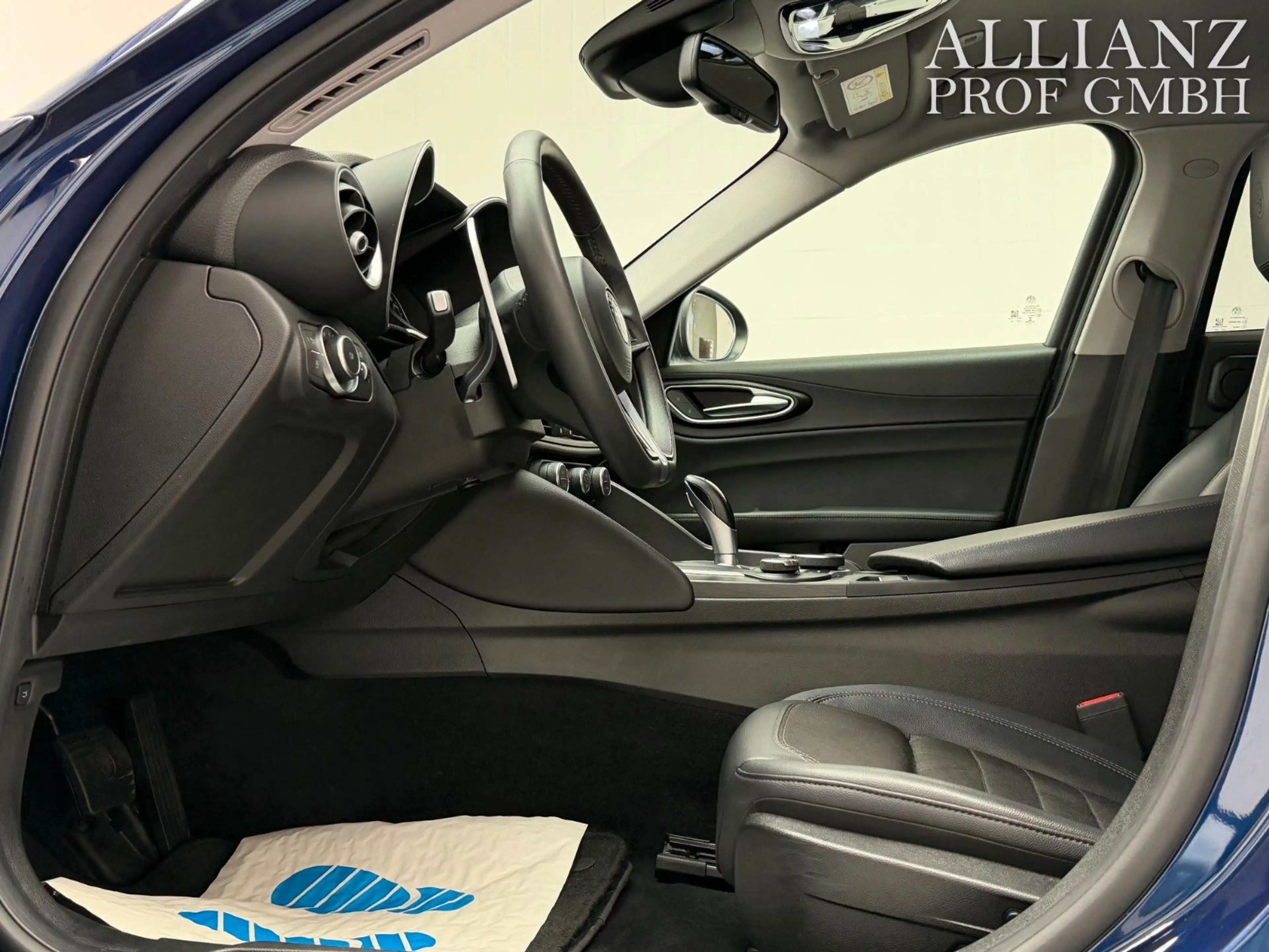 Alfa Romeo Giulia Super 2.2 LED Tempomat 2-Zonen Kamera — photo 7