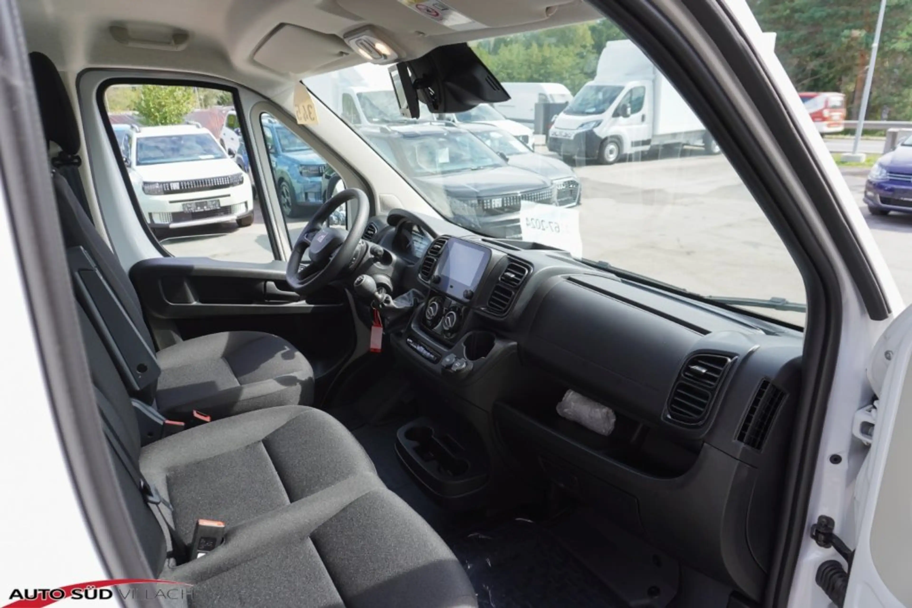 Fiat Ducato MAXI Kofferaufbau mit Laderampe  L4 3500 140 MT — photo 11