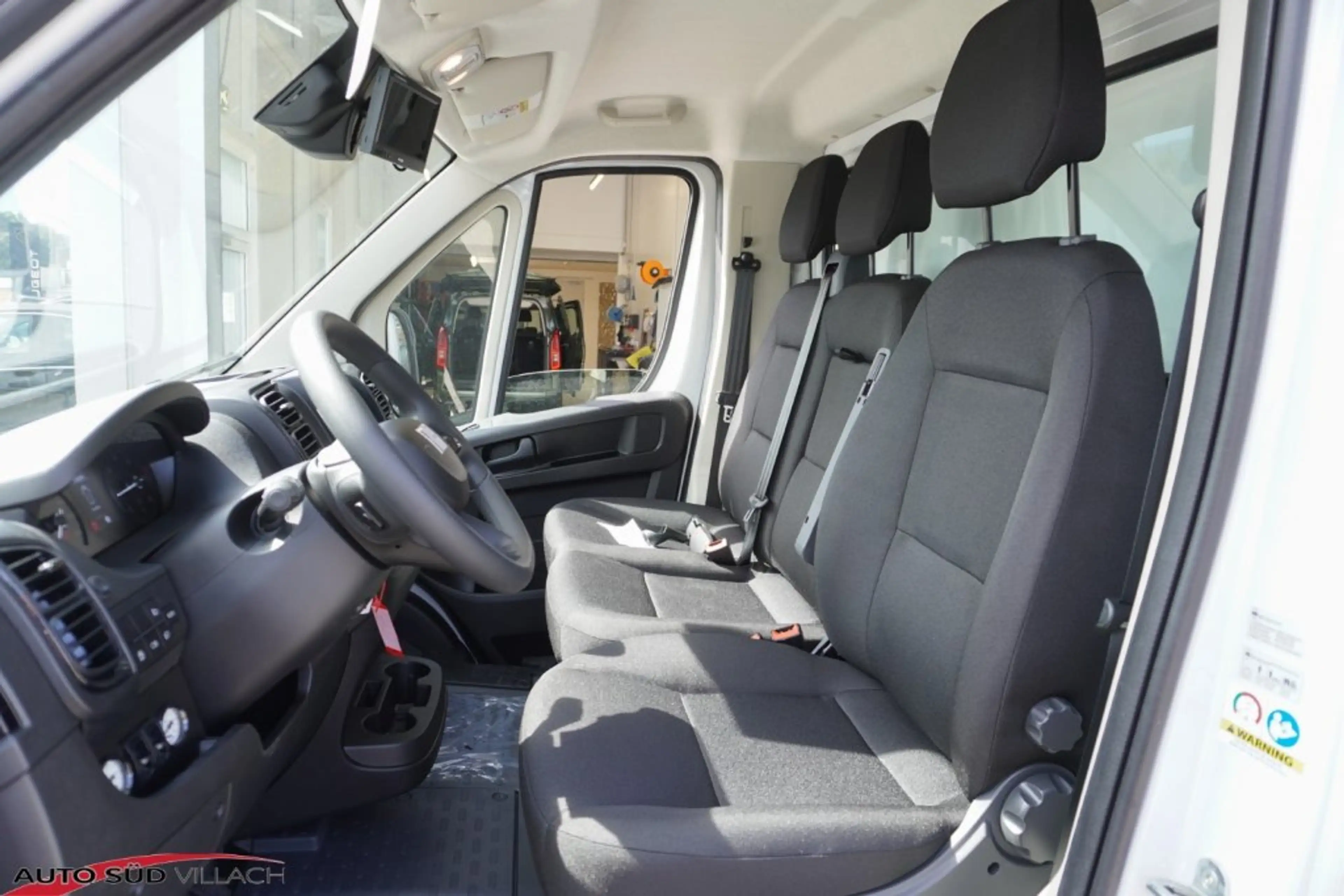 Fiat Ducato MAXI Kofferaufbau mit Laderampe  L4 3500 140 MT — photo 8