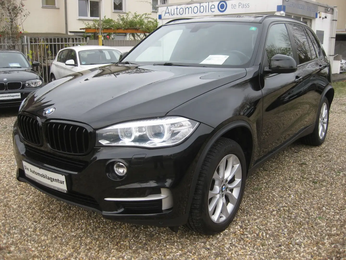 BMW X5 xDrive30d/7Sitze/Pano/2.Hd./Navi/Xenon/19Zoll Schwarz - 1