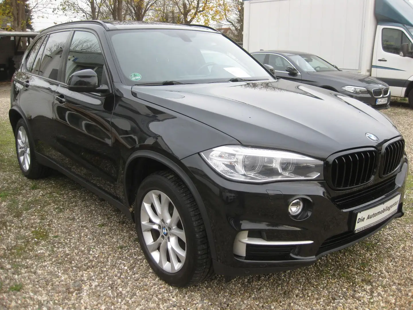 BMW X5 xDrive30d/7Sitze/Pano/2.Hd./Navi/Xenon/19Zoll Schwarz - 2