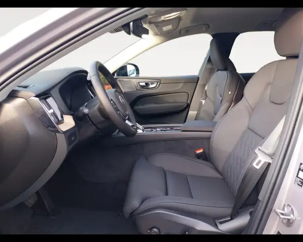Volvo XC60 view 10