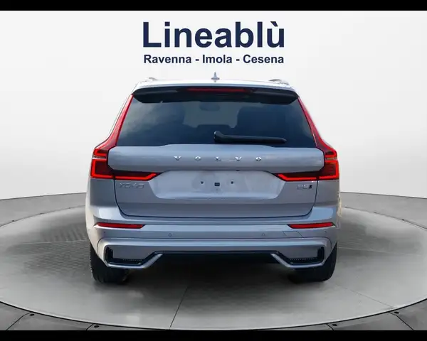 Volvo XC60 view 4