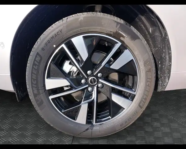 Volvo XC60 view 9