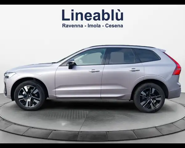 Volvo XC60 view 2