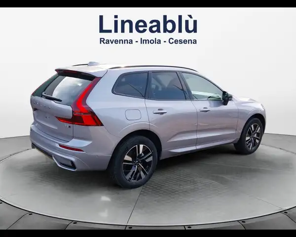 Volvo XC60 view 5