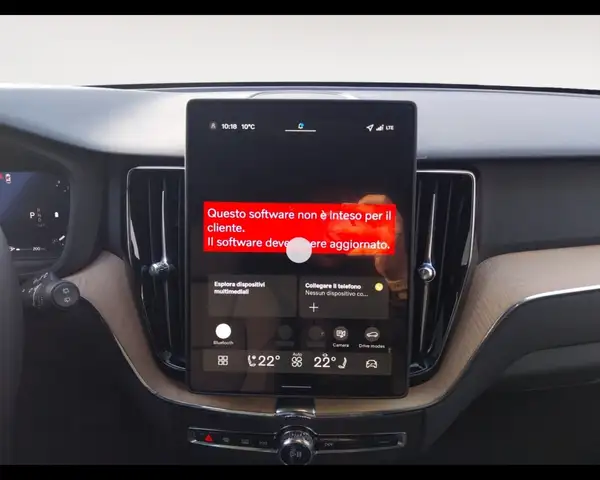 Volvo XC60 view 12