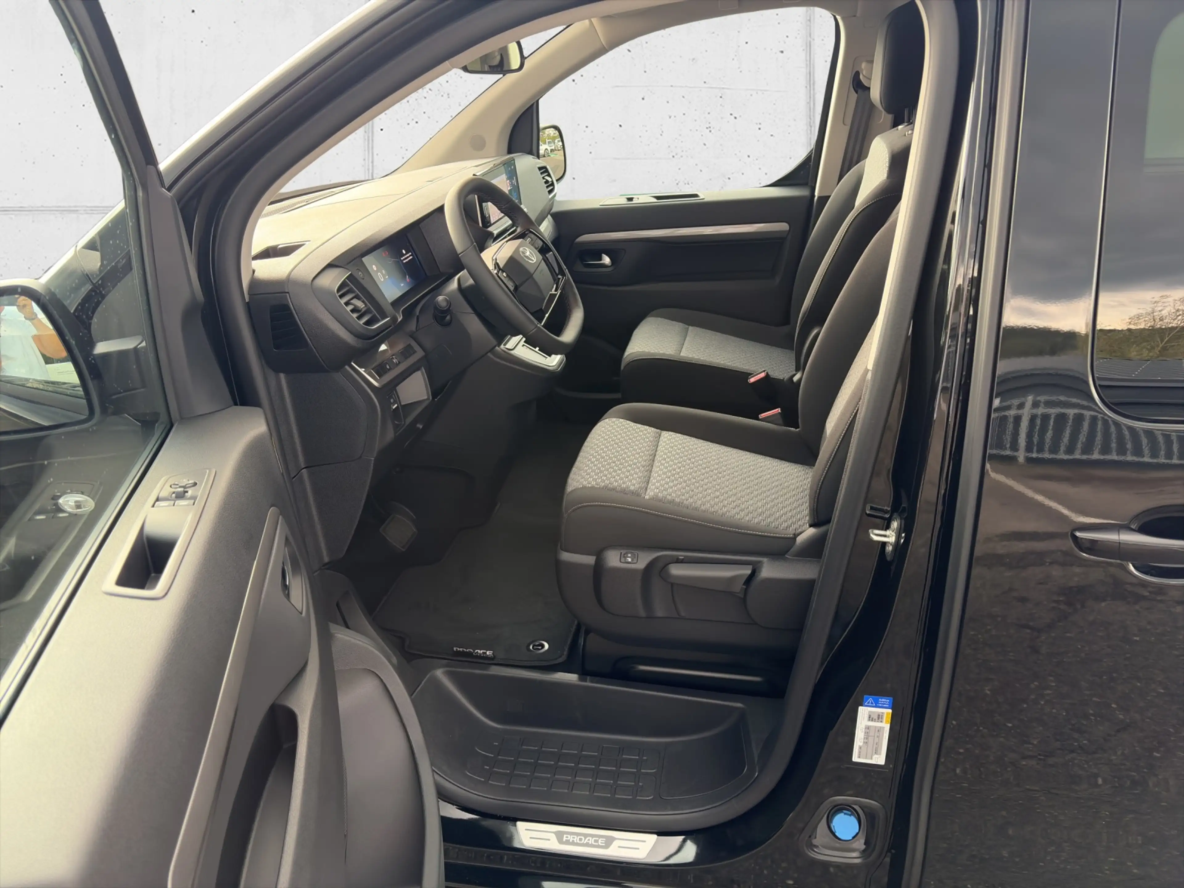 Toyota Proace Verso L1 Teamplayer 2,2 8 Aut. 8-Sitzer 5t. — photo 6
