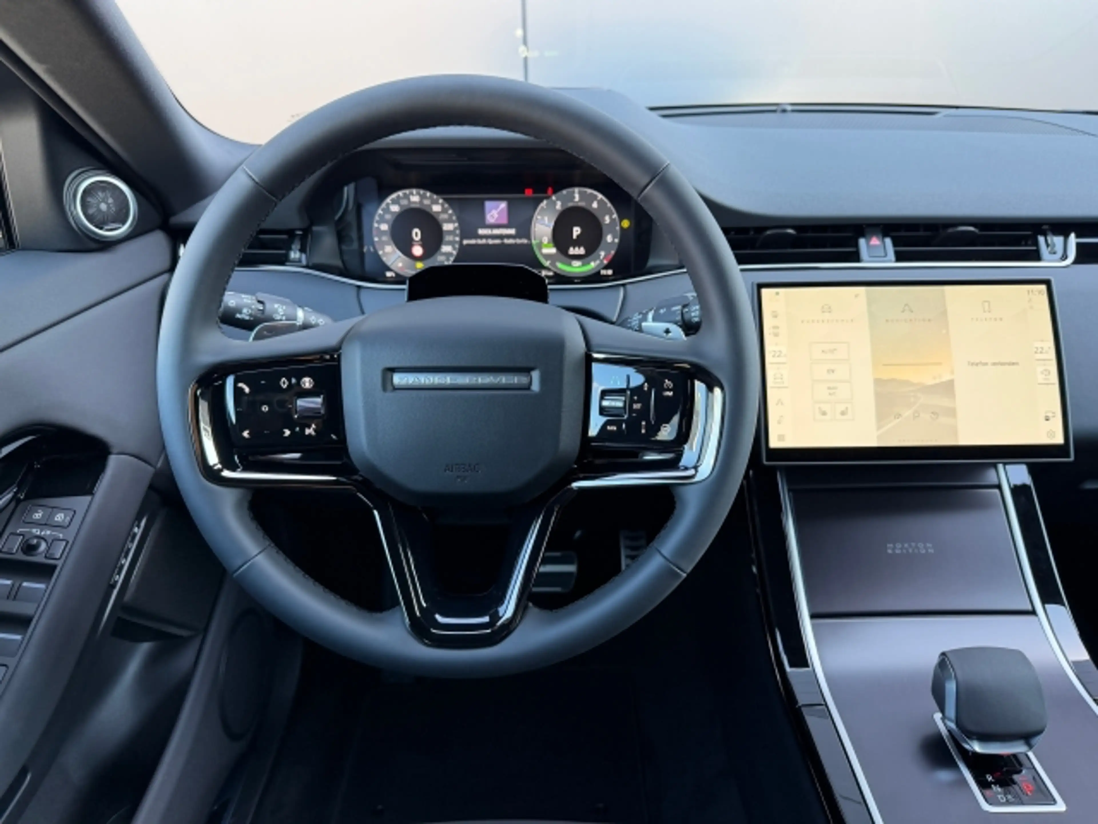 Land Rover Range Rover Evoque P269e Hoxton Edition — photo 8