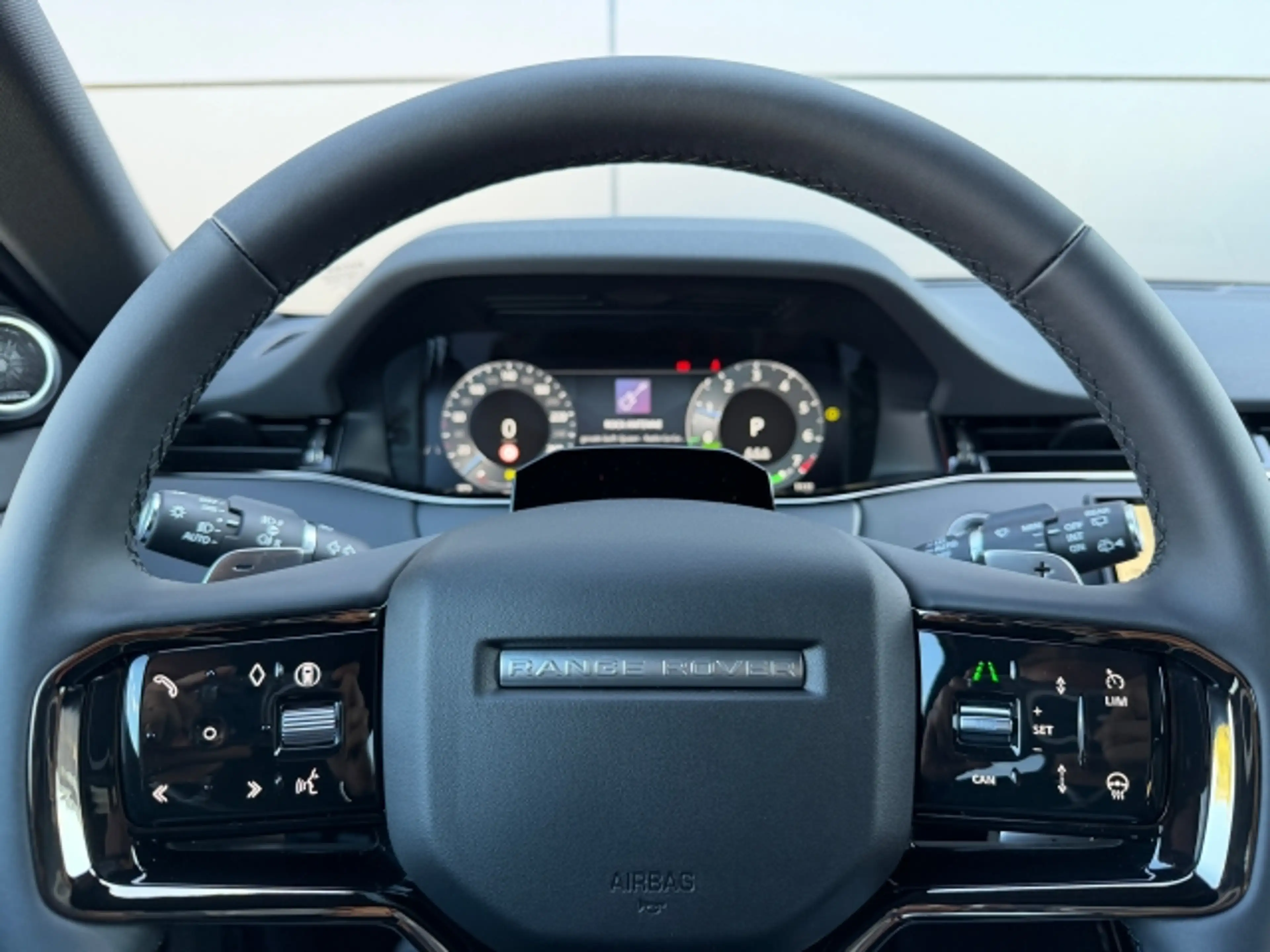 Land Rover Range Rover Evoque P269e Hoxton Edition — photo 14