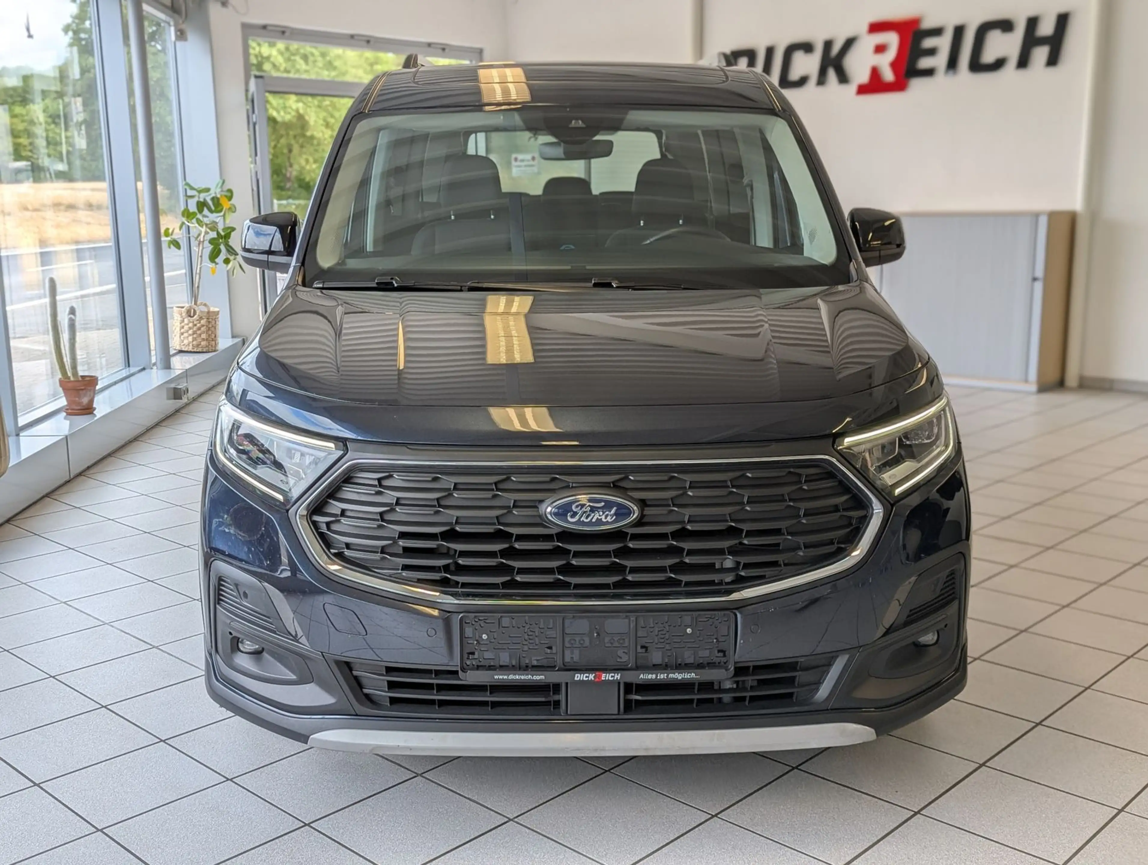 Ford Grand Tourneo L2 Active 7-Sitz Bi-LED Pano AHK — photo 2
