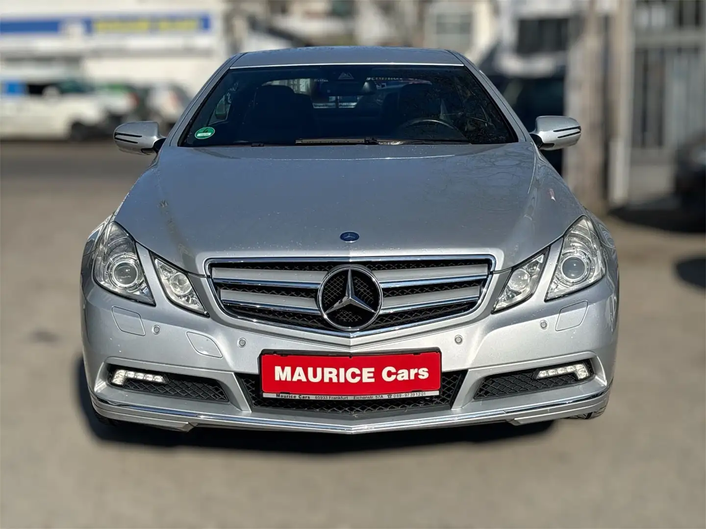 Mercedes-Benz E 250 E -Klasse Coupe E 250 CGI Avantgarde Zilver - 2