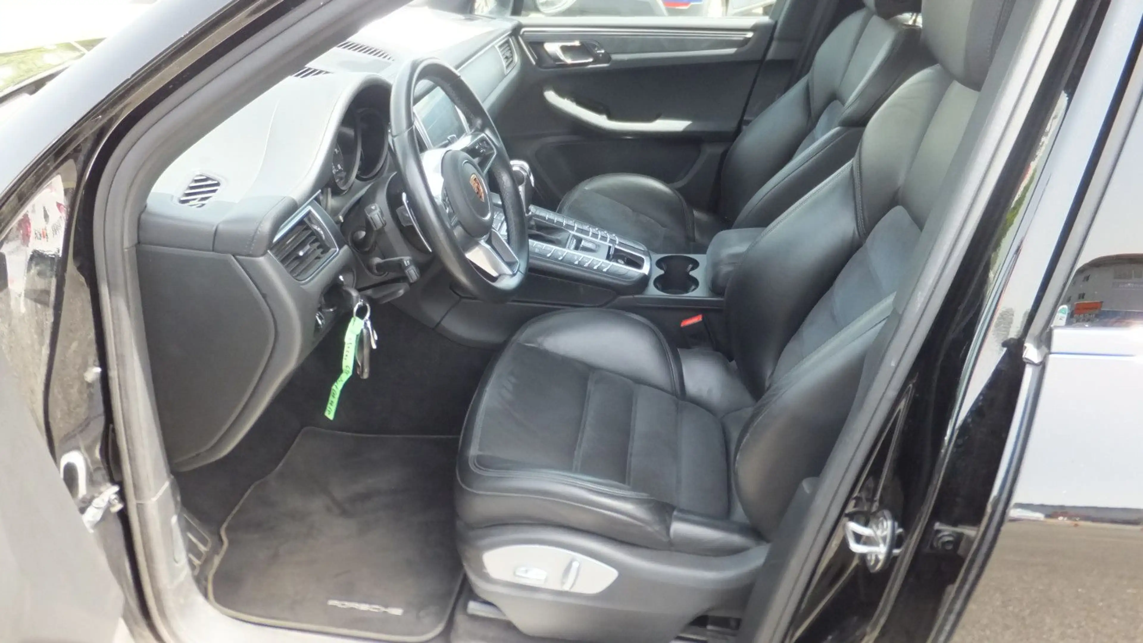 Porsche Macan GTS Alu 20"/RFK/Navi/Bose/Luftfed/Leder — photo 7