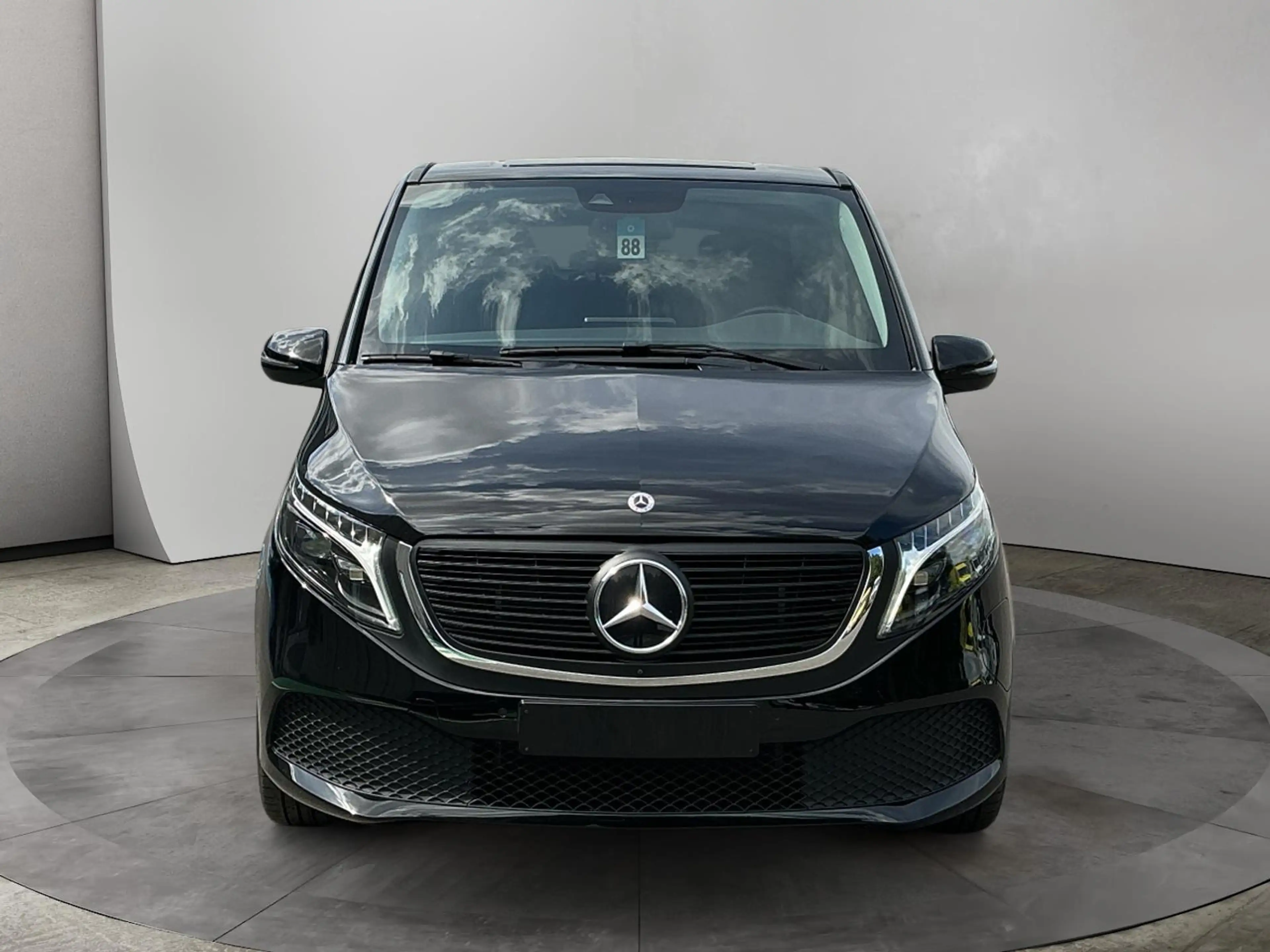 Mercedes-Benz EQV 300 EQV L2 — photo 8